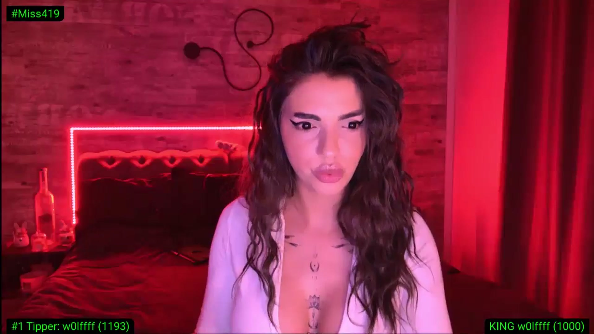 Gallery image thumbnail from Diamondblack5's myfreecams stream on, 05/08/2026, 03:40 image 15 of 20