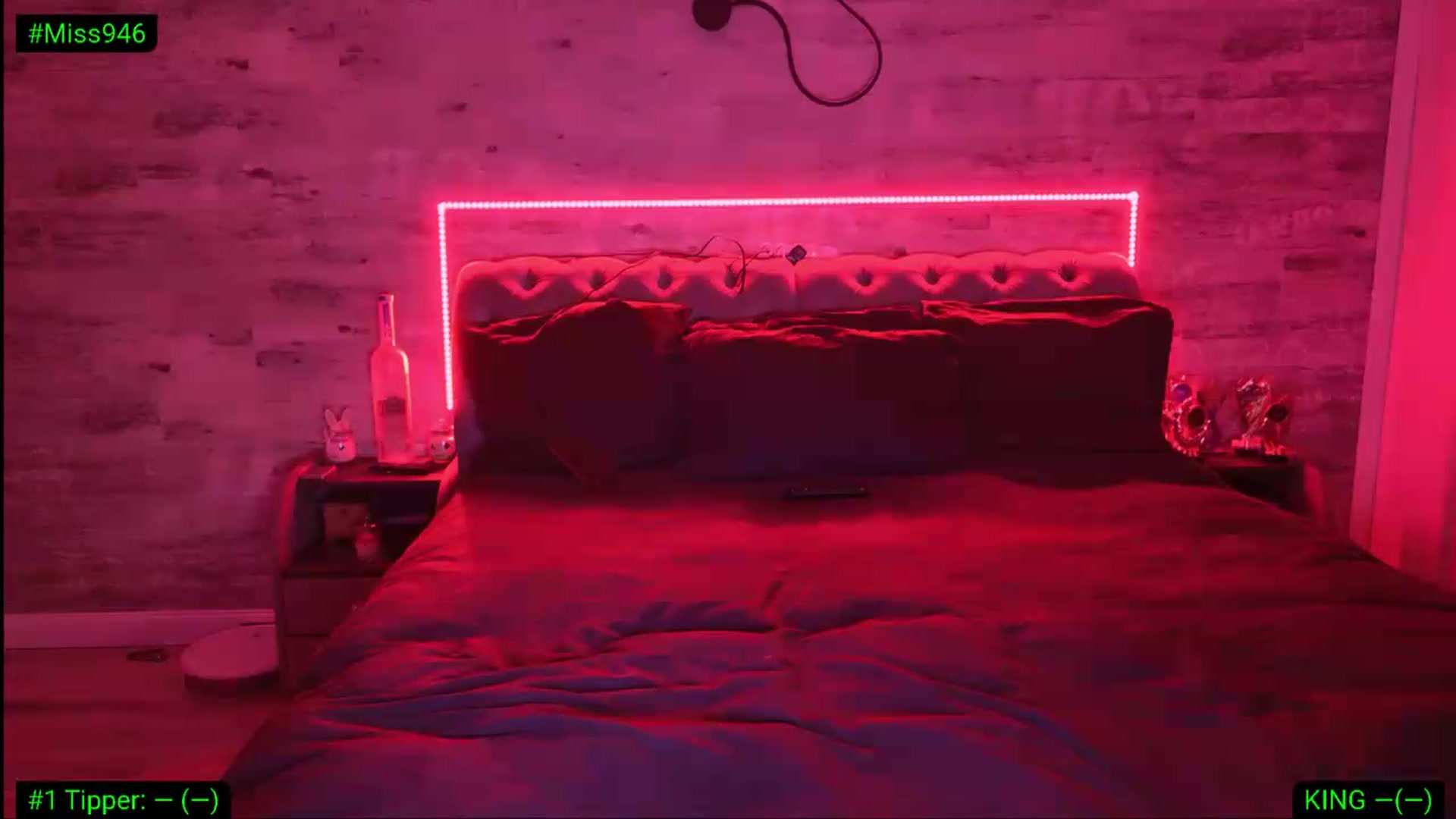 Gallery image thumbnail from Diamondblack5's myfreecams stream on, 05/16/2026, 24:53 image 5 of 20