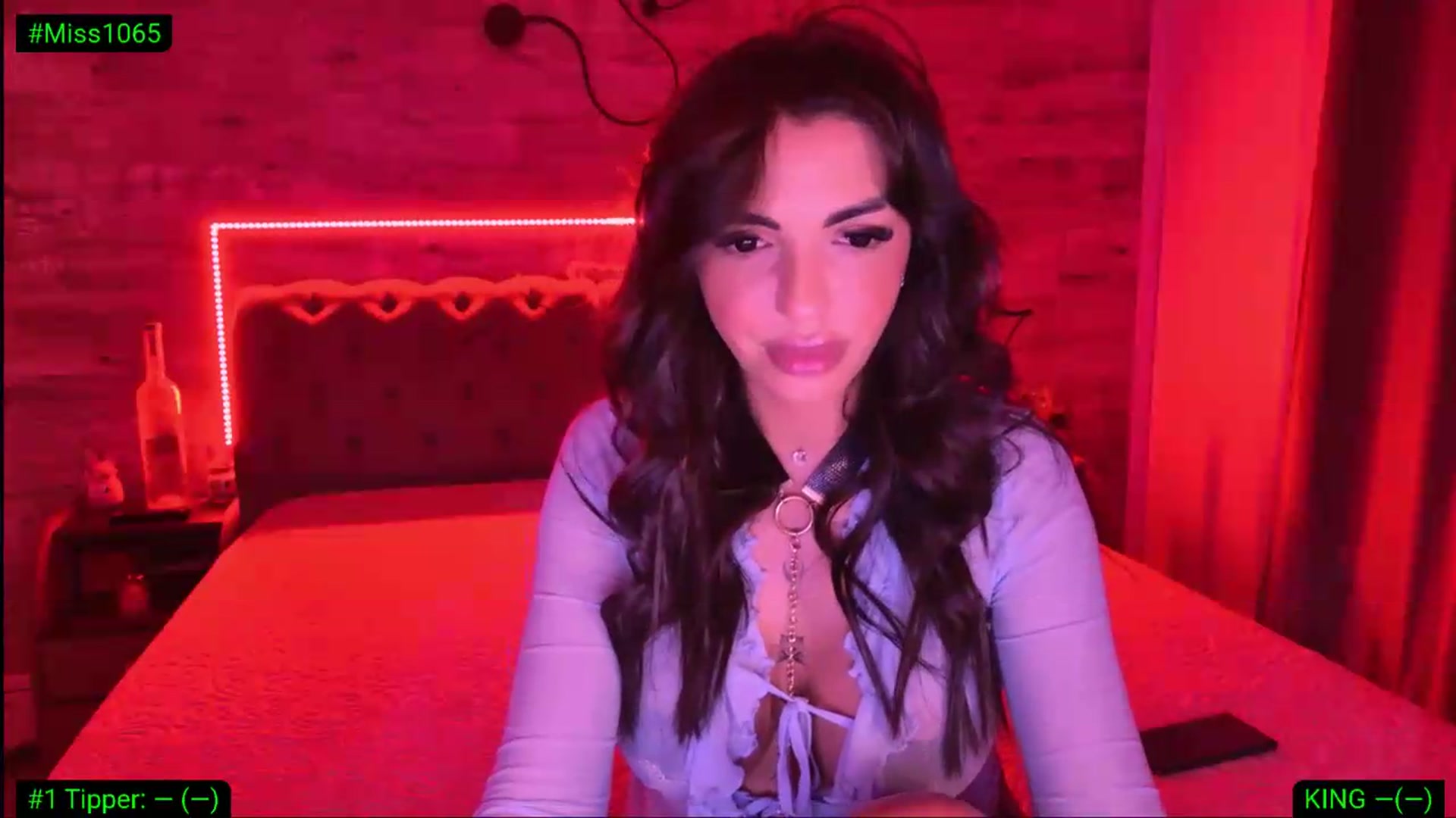 Gallery image thumbnail from Diamondblack5's myfreecams stream on, 05/24/2026, 24:02 image 3 of 20