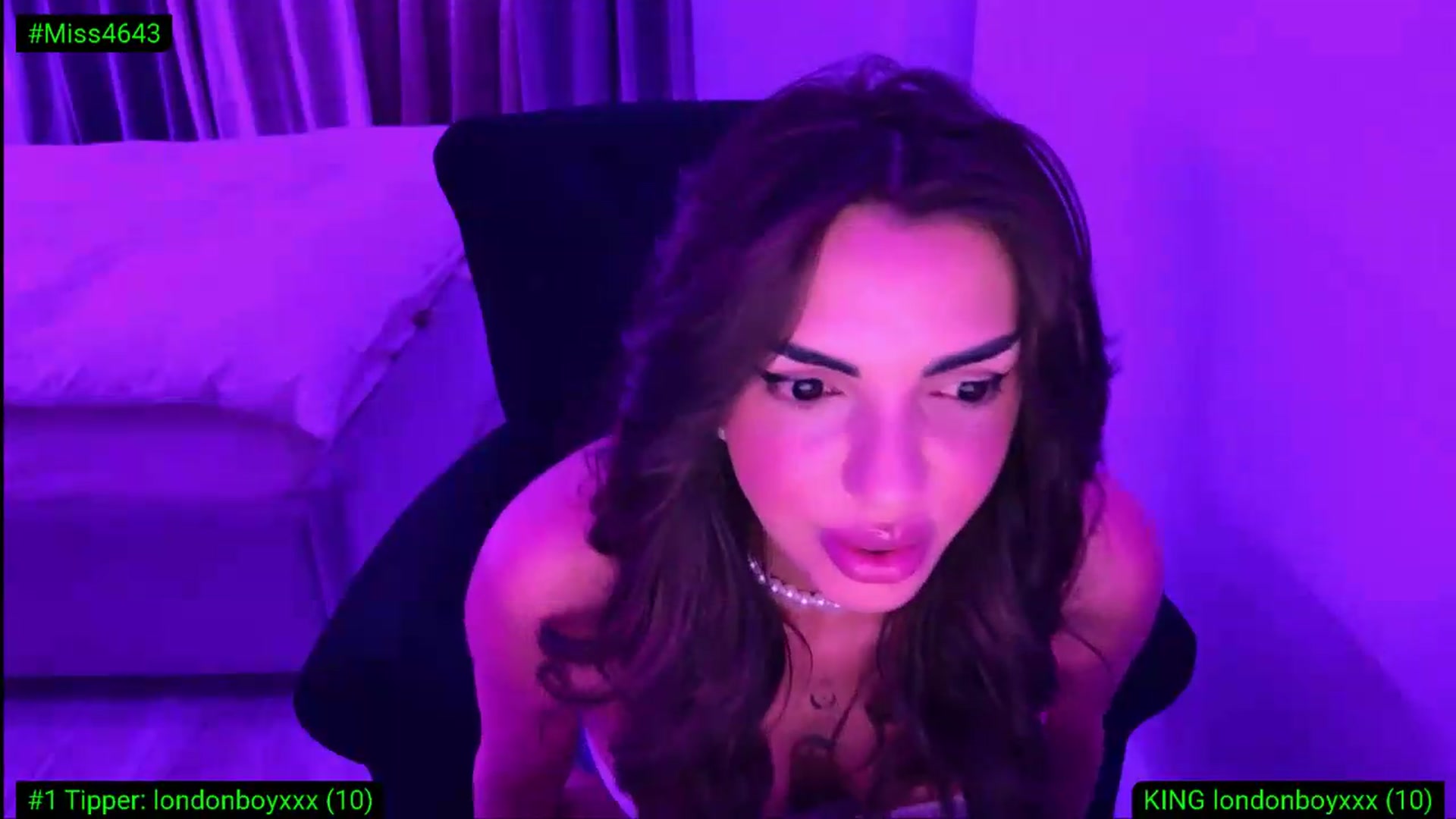 Gallery image thumbnail from Diamondblack5's myfreecams stream on, 06/20/2026, 02:03 image 8 of 20