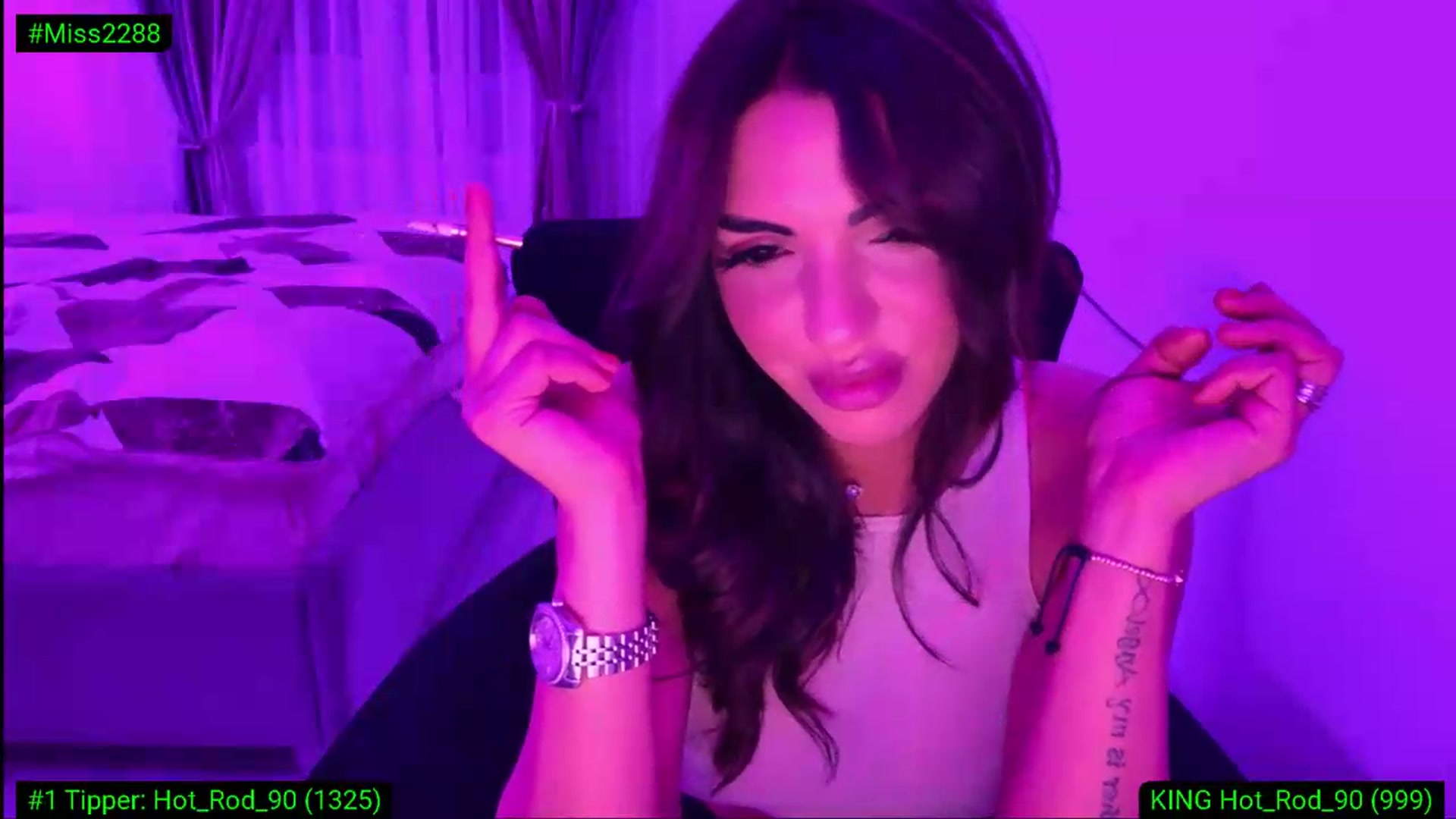 Gallery image thumbnail from Diamondblack5's myfreecams stream on, 07/31/2026, 02:44 image 15 of 20