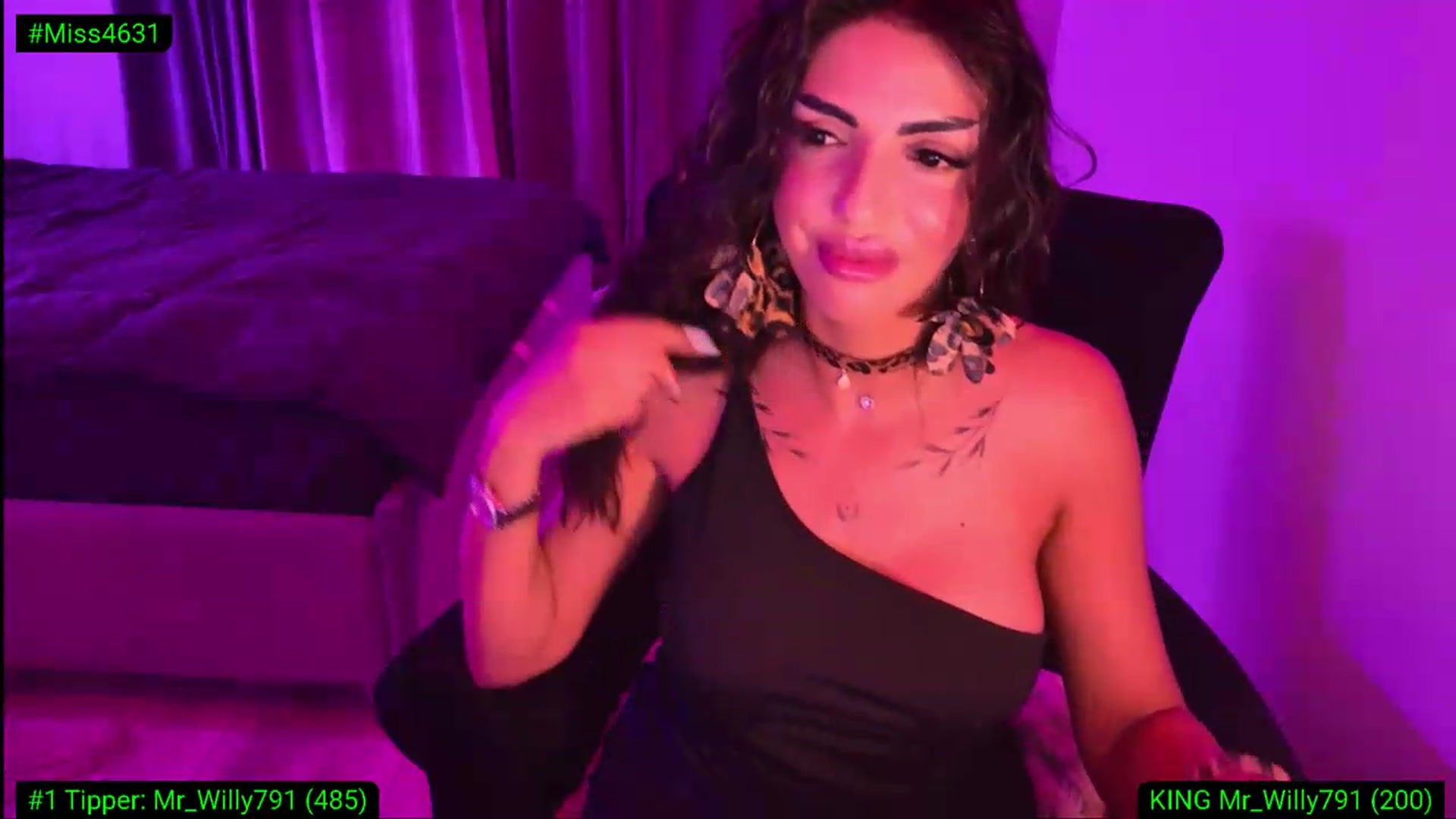Gallery image thumbnail from Diamondblack5's myfreecams stream on, 08/14/2026, 03:01 image 8 of 20