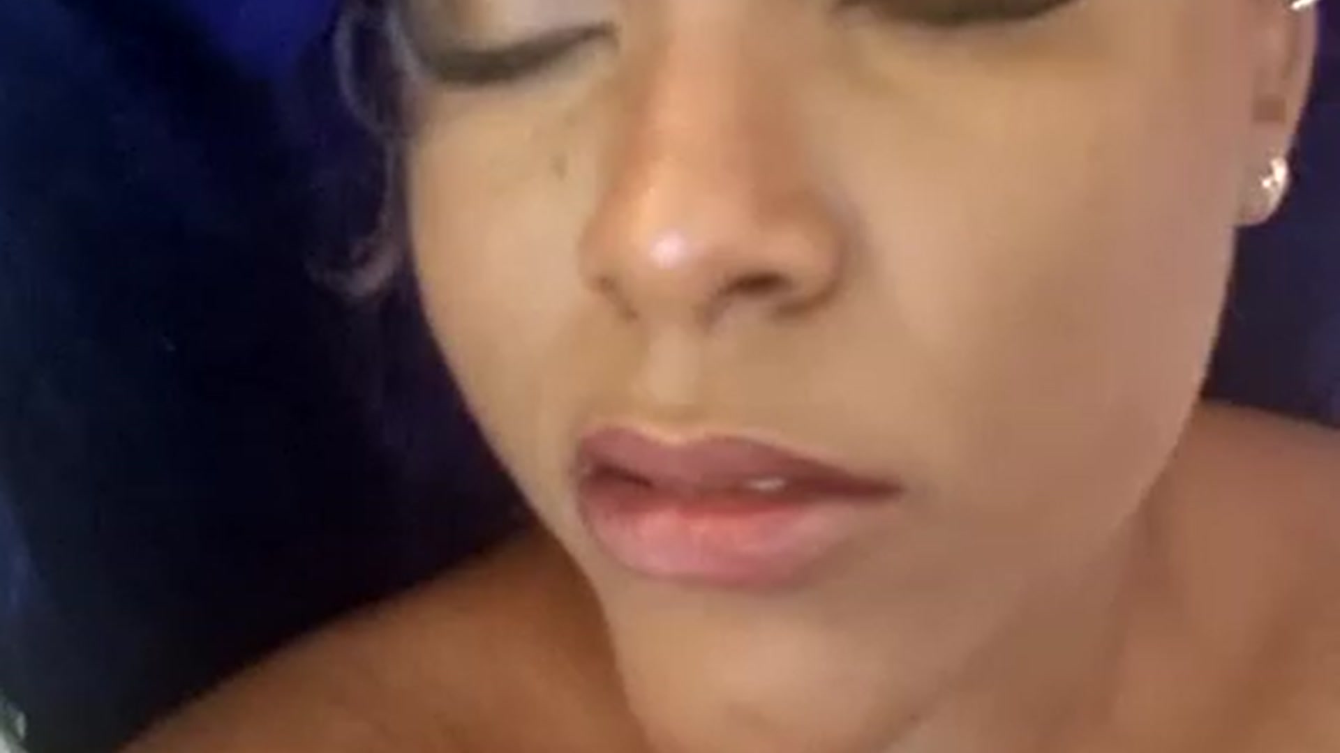 Gallery image thumbnail from DianaBrownn's myfreecams stream on, 11/23/2022, 07:32 image 15 of 20