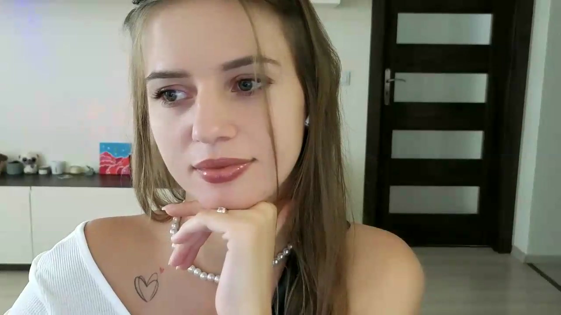 Gallery image thumbnail from DianaMonroe's myfreecams stream on, 08/26/2026, 11:07 image 5 of 20