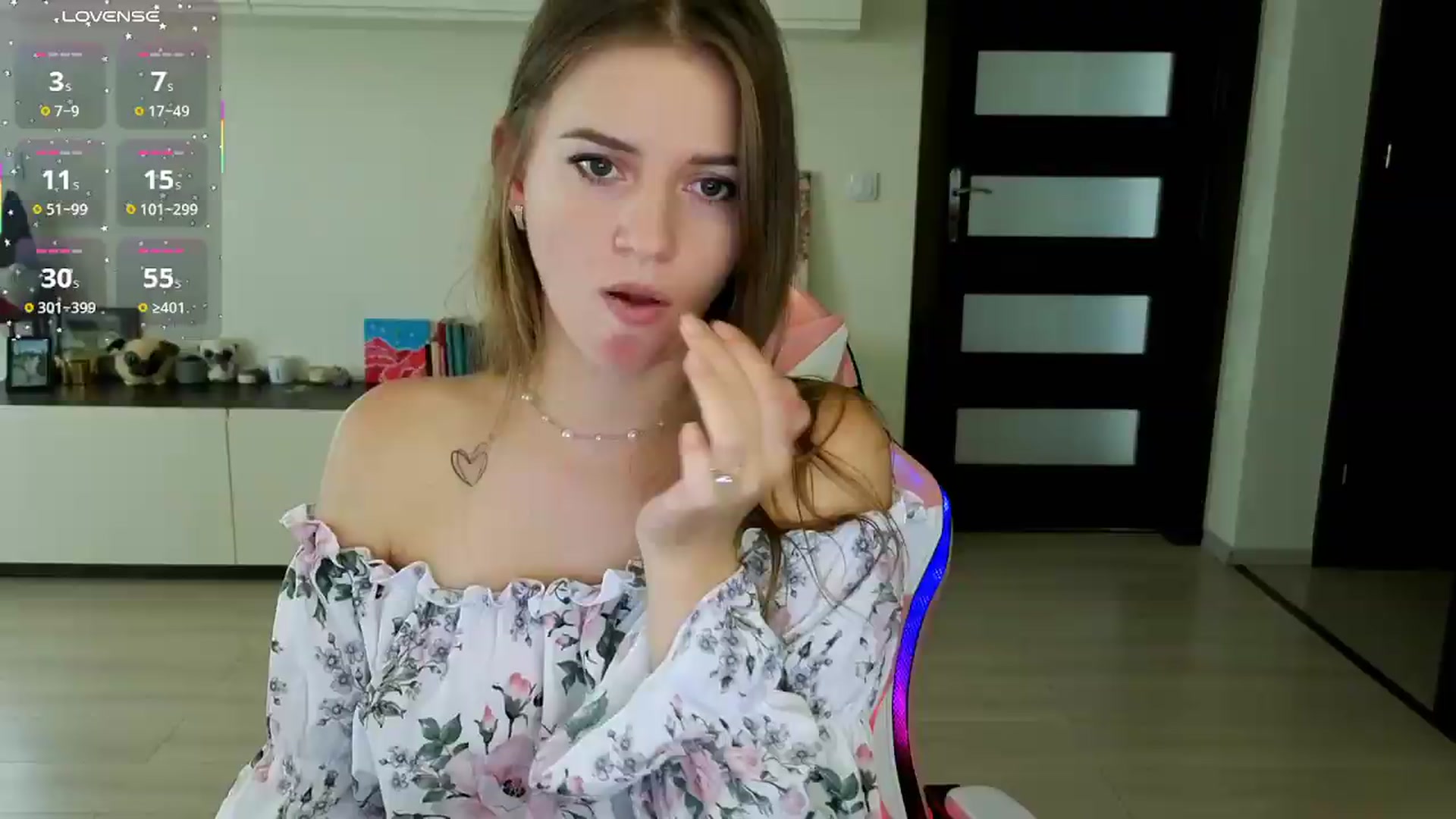 Gallery image thumbnail from DianaMonroe's myfreecams stream on, 09/04/2026, 14:33 image 17 of 20