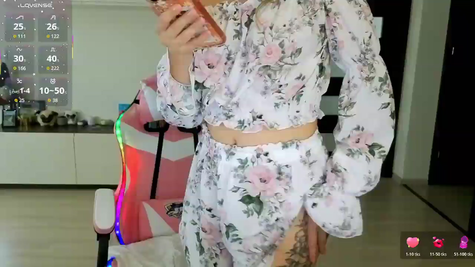 Gallery image thumbnail from DianaMonroe's myfreecams stream on, 09/04/2026, 15:00 image 3 of 20