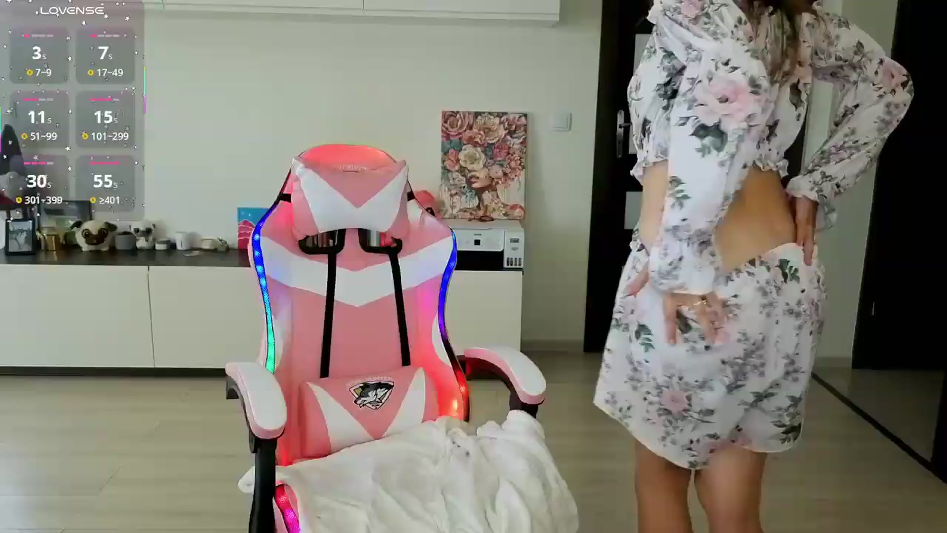 Gallery image thumbnail from DianaMonroe's myfreecams stream on, 09/04/2026, 15:00 image 12 of 20