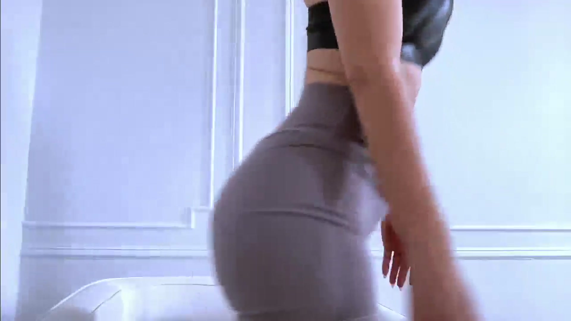 Gallery image thumbnail from DianaPeacheS's myfreecams stream on, 06/22/2025, 17:02 image 3 of 20