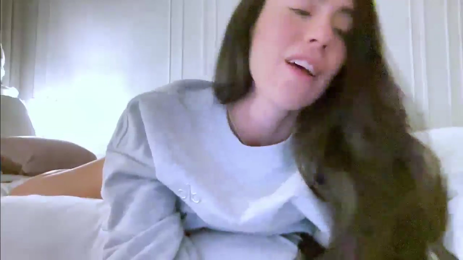 Gallery image thumbnail from DianaPeacheS's myfreecams stream on, 10/20/2025, 02:39 image 16 of 20