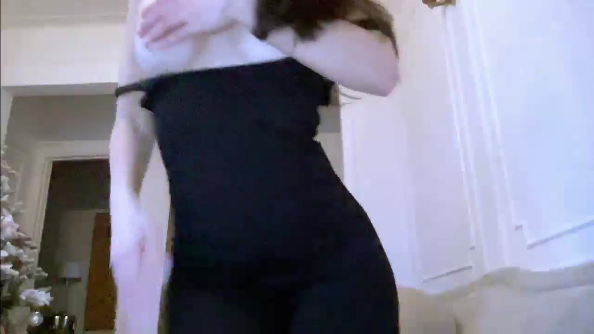 Gallery image thumbnail from DianaPeacheS's myfreecams stream on, 01/18/2026, 21:19 image 15 of 20