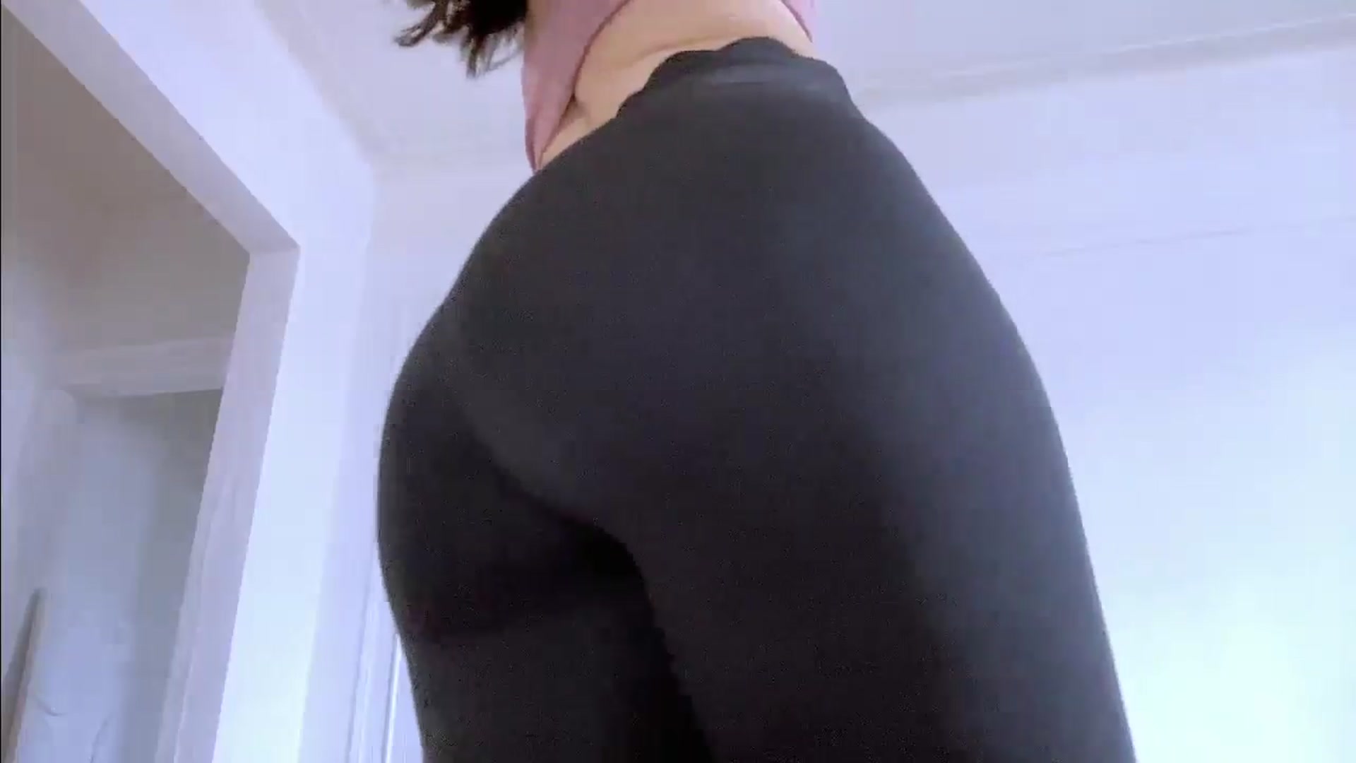 Gallery image thumbnail from DianaPeacheS's myfreecams stream on, 01/26/2026, 19:01 image 18 of 20
