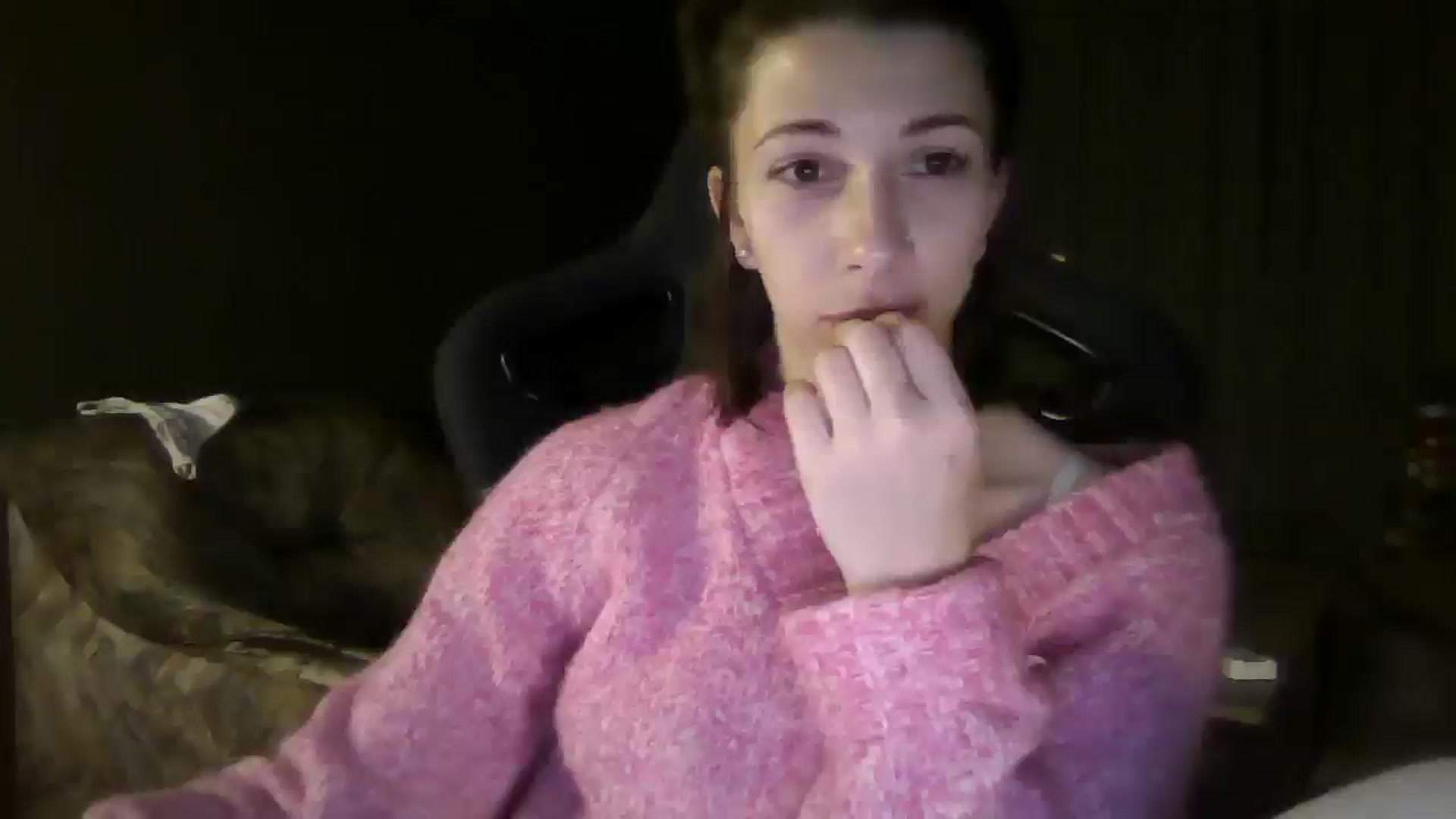 Gallery image thumbnail from Diana_Bloo's myfreecams stream on, 11/14/2025, 24:50 image 3 of 20