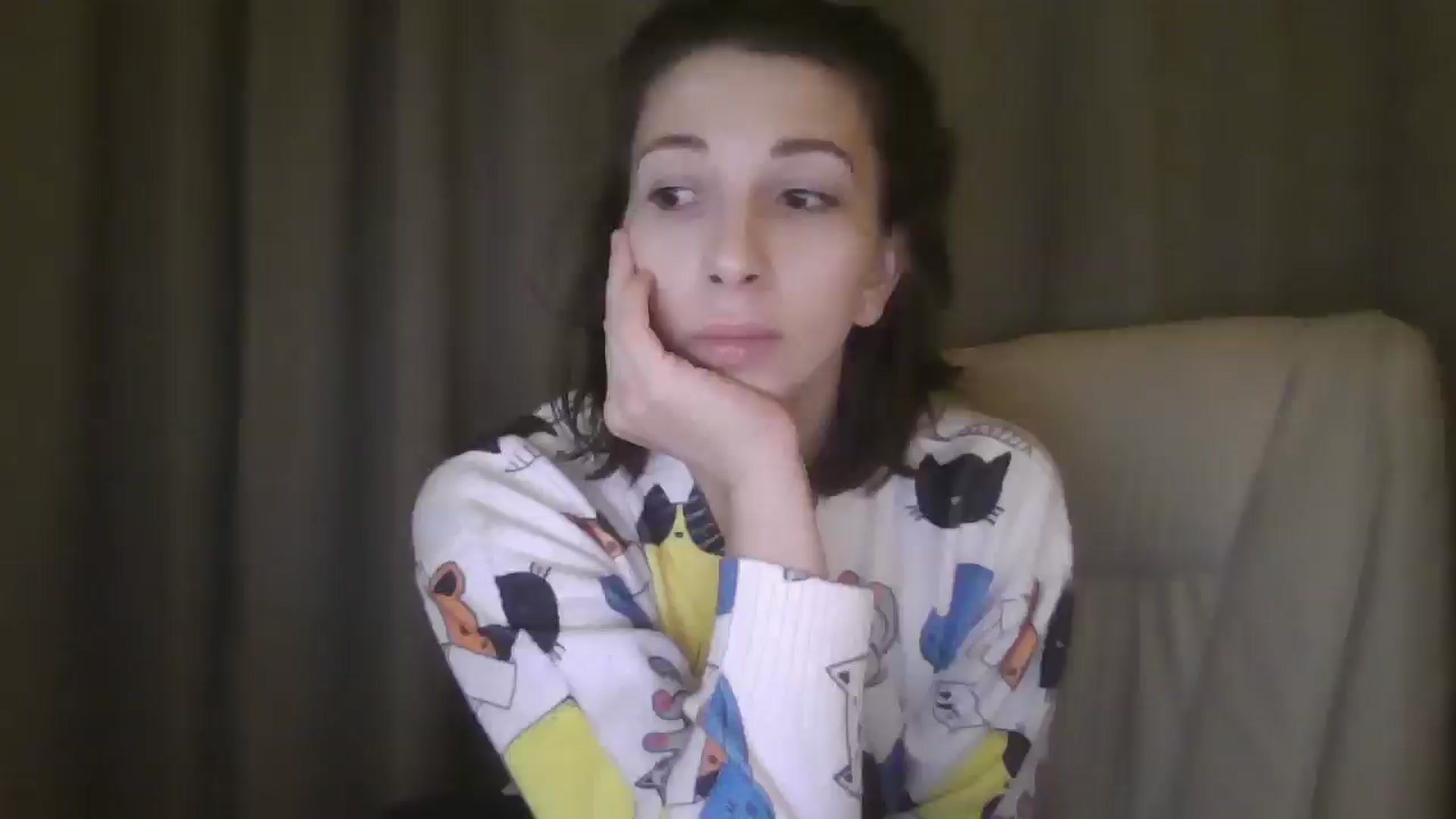 Gallery image thumbnail from Diana_Bloo's myfreecams stream on, 11/18/2025, 21:31 image 17 of 20