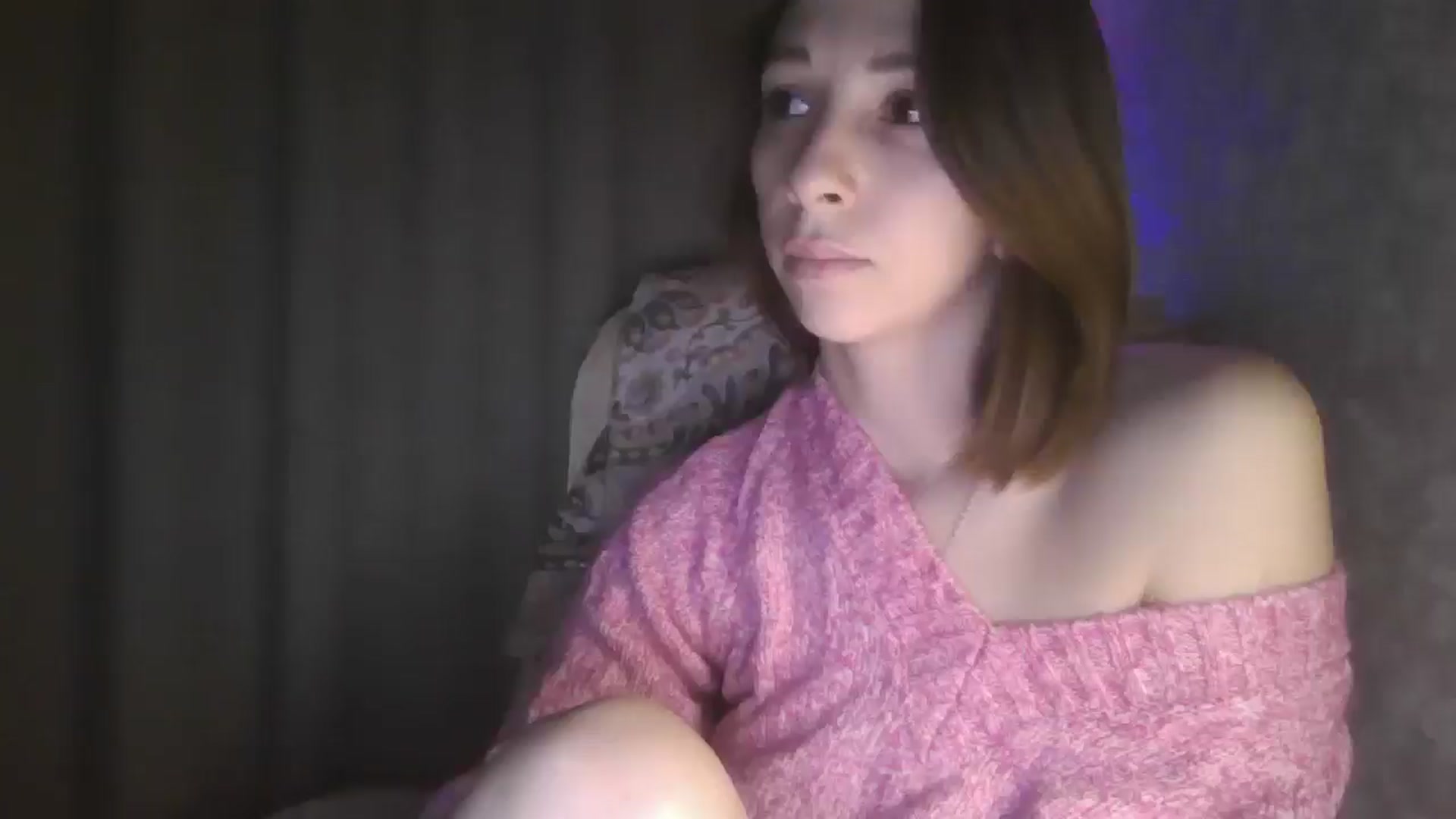 Gallery image thumbnail from Diana_Bloo's myfreecams stream on, 11/27/2025, 19:10 image 5 of 20