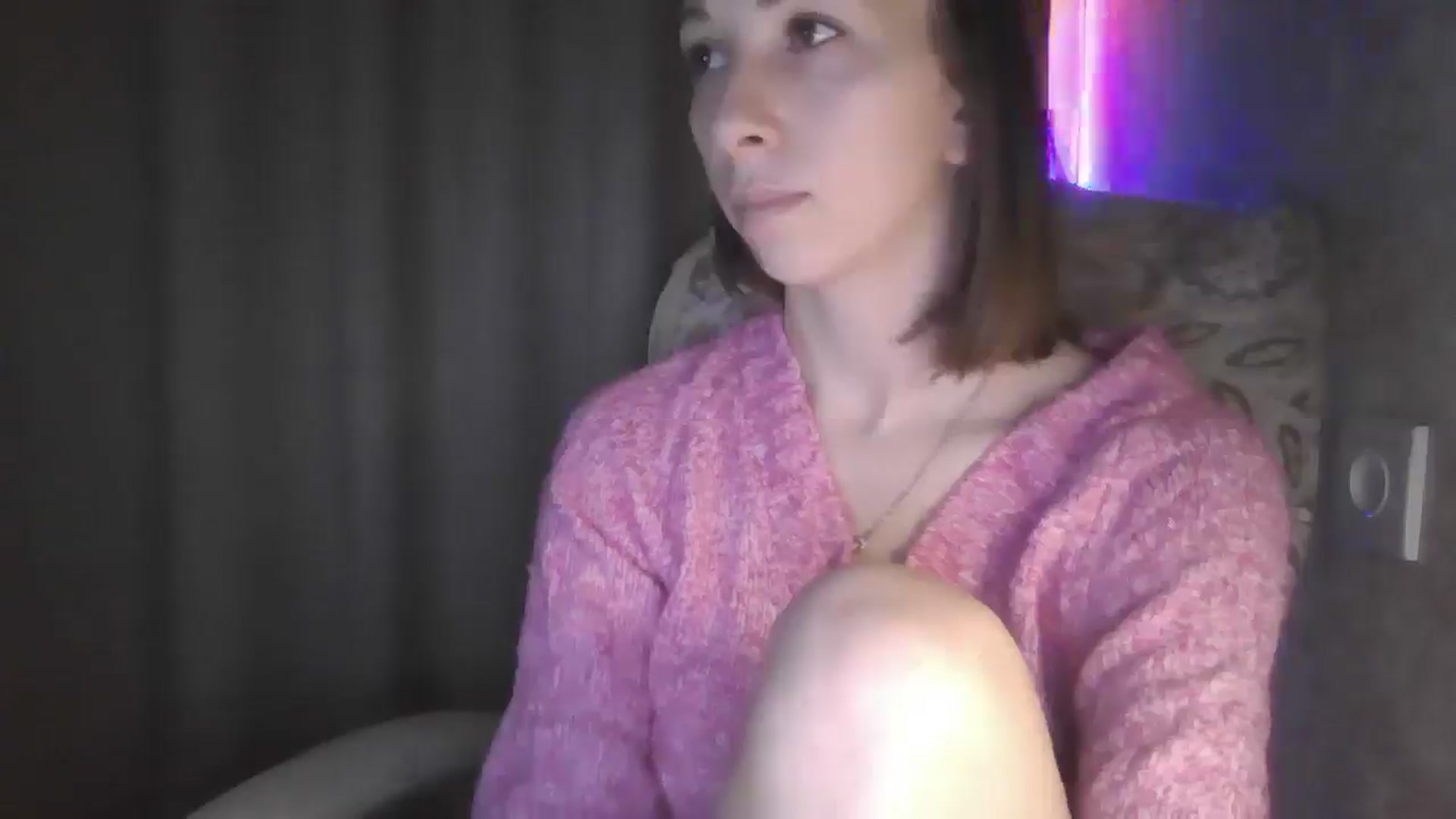 Gallery image thumbnail from Diana_Bloo's myfreecams stream on, 11/27/2025, 19:10 image 12 of 20