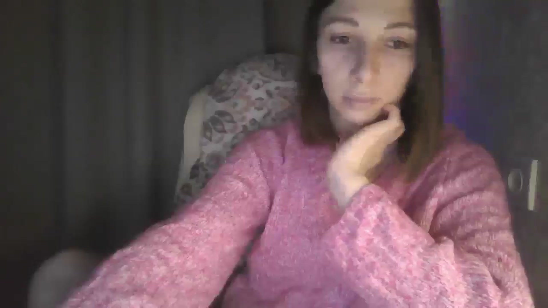 Gallery image thumbnail from Diana_Bloo's myfreecams stream on, 11/27/2025, 19:10 image 15 of 20