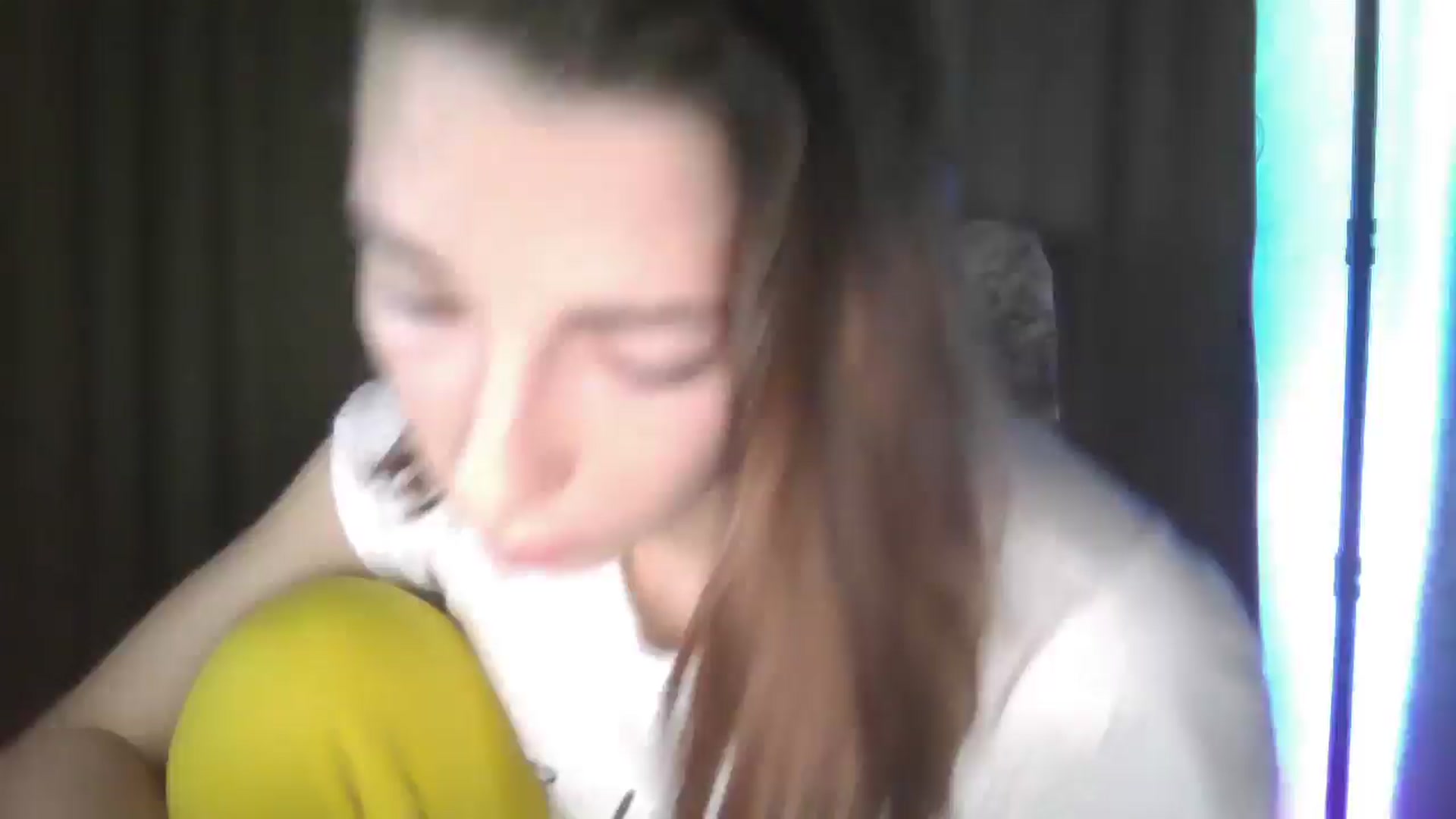 Gallery image thumbnail from Diana_Bloo's myfreecams stream on, 12/03/2025, 14:55 image 8 of 20