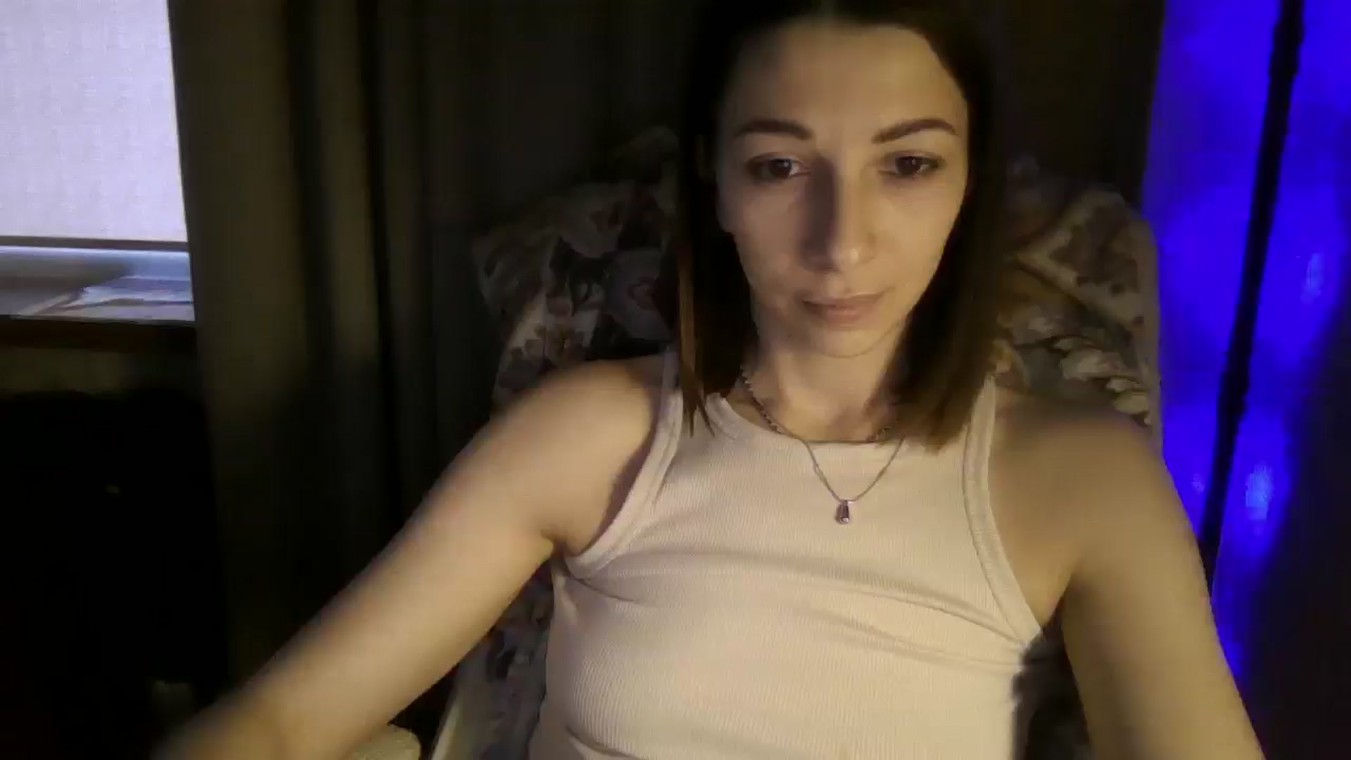 Gallery image thumbnail from Diana_Bloo's myfreecams stream on, 12/07/2025, 12:13 image 6 of 20