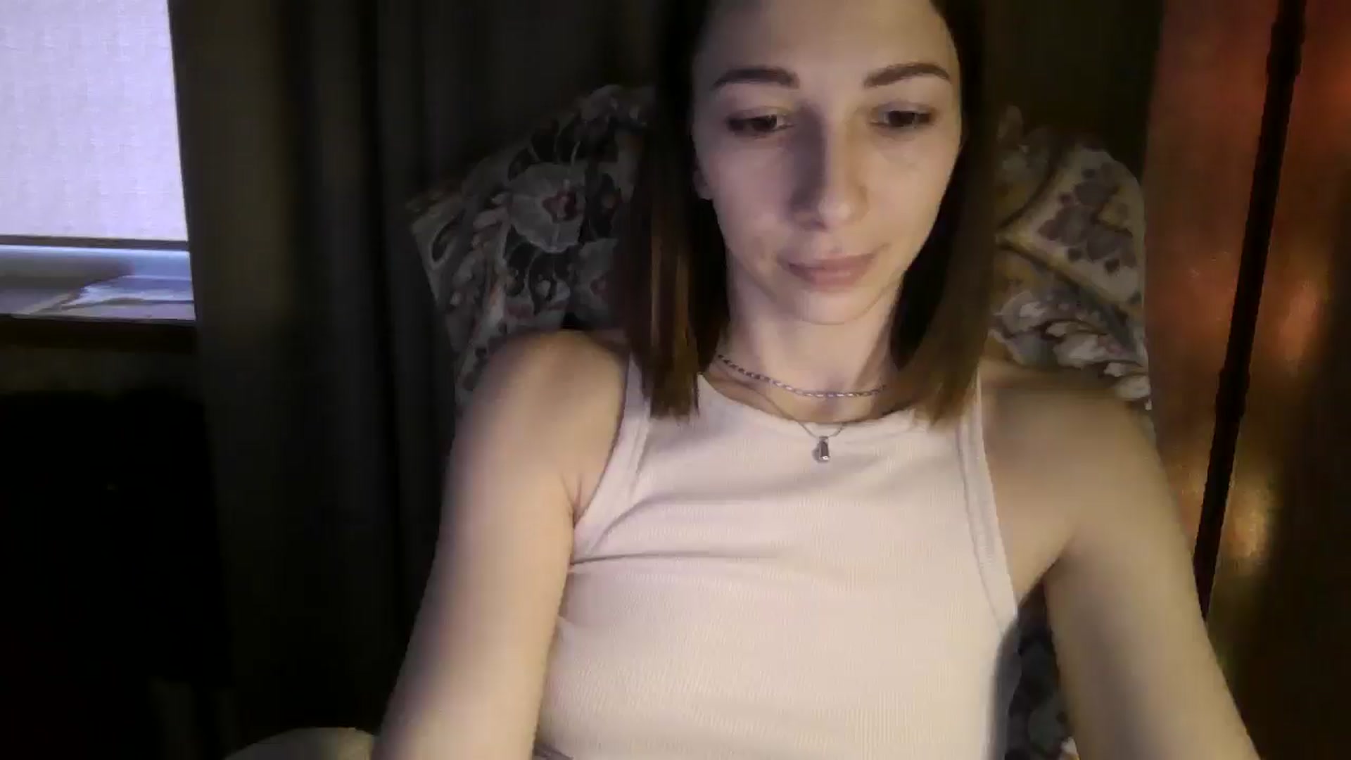 Gallery image thumbnail from Diana_Bloo's myfreecams stream on, 12/07/2025, 12:13 image 16 of 20