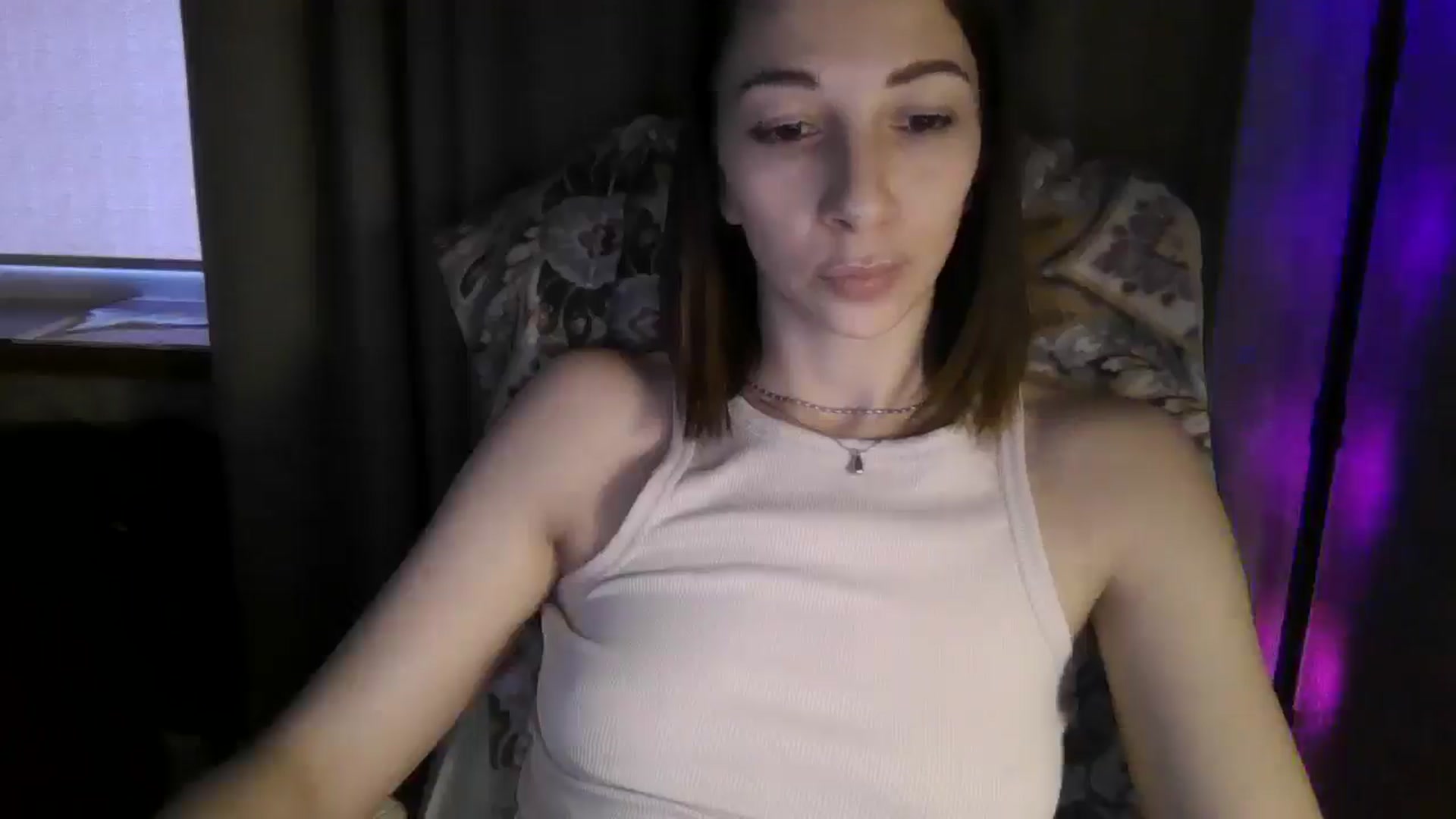 Gallery image thumbnail from Diana_Bloo's myfreecams stream on, 12/07/2025, 12:13 image 15 of 20