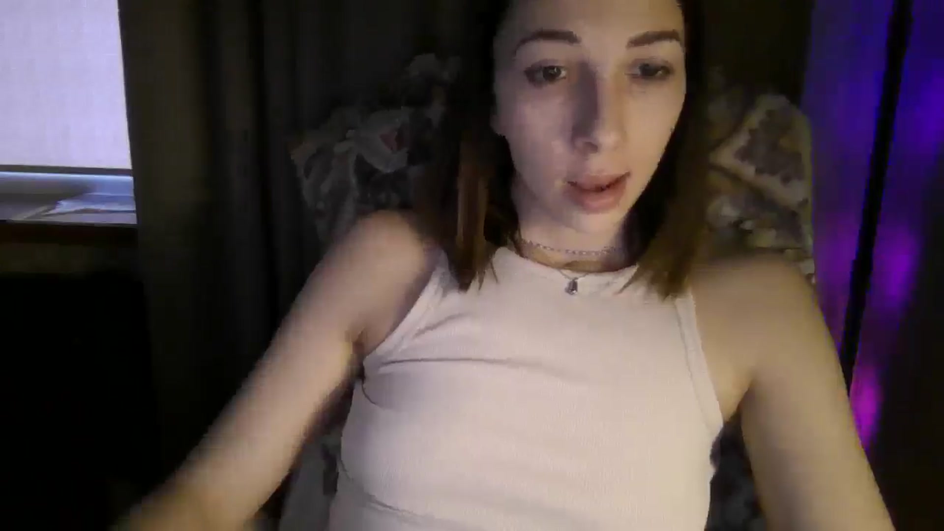 Gallery image thumbnail from Diana_Bloo's myfreecams stream on, 12/07/2025, 12:13 image 18 of 20