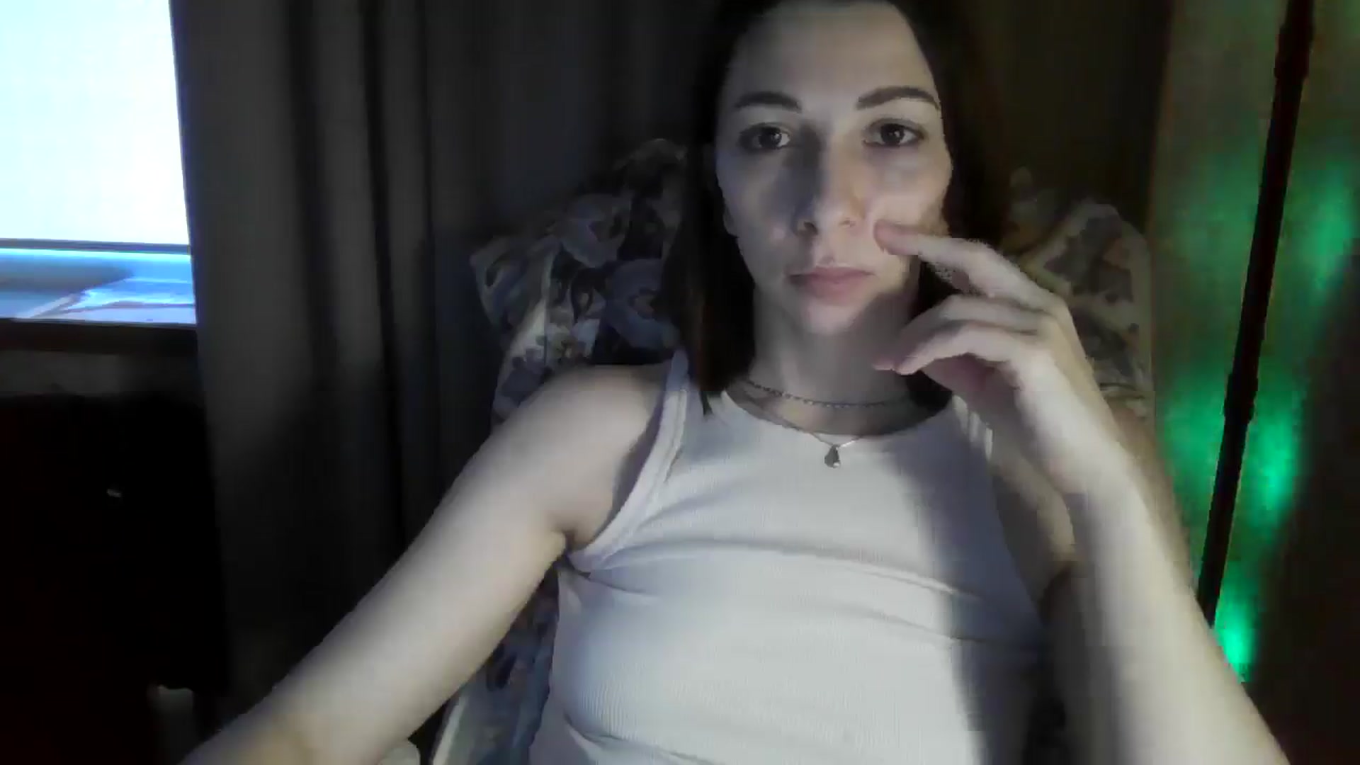 Gallery image thumbnail from Diana_Bloo's myfreecams stream on, 12/07/2025, 12:13 image 2 of 20