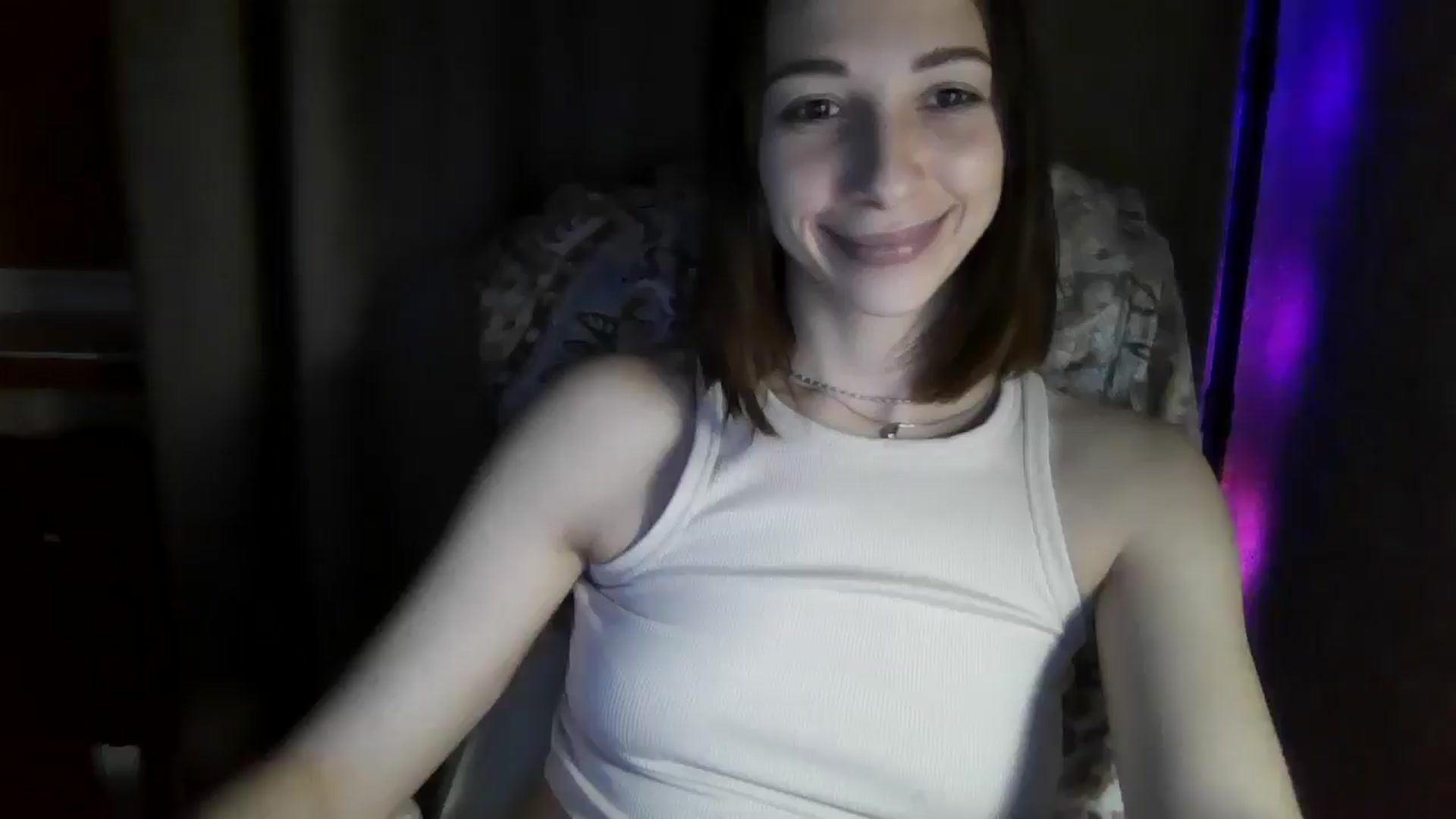 Gallery image thumbnail from Diana_Bloo's myfreecams stream on, 12/07/2025, 15:15 image 12 of 20