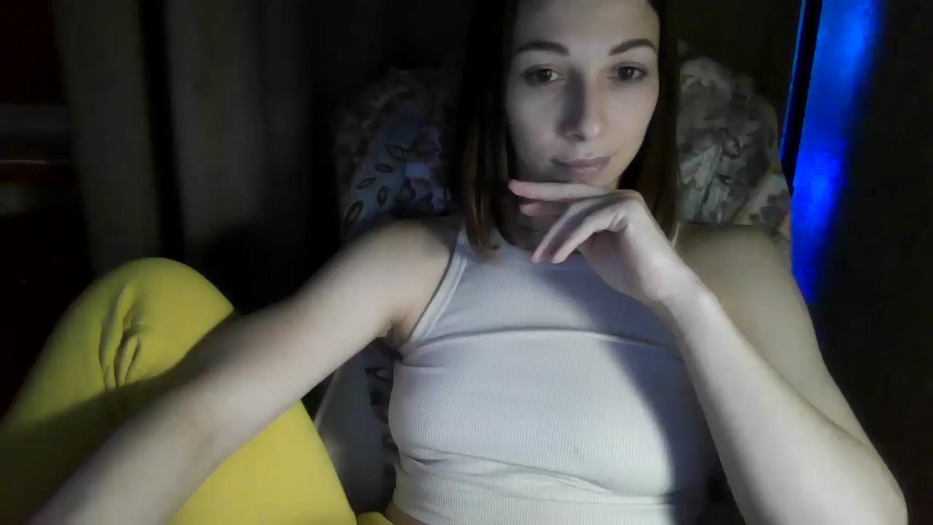 Gallery image thumbnail from Diana_Bloo's myfreecams stream on, 12/07/2025, 15:15 image 8 of 20
