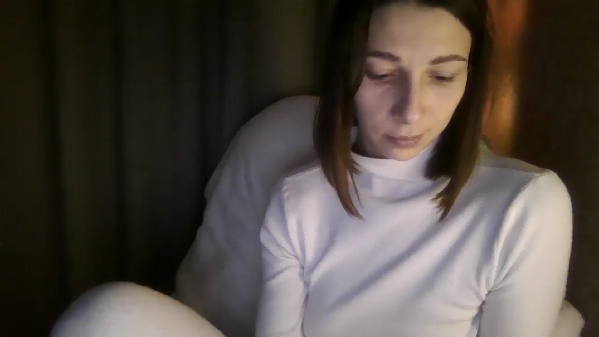 Gallery image thumbnail from Diana_Bloo's myfreecams stream on, 12/09/2025, 14:03 image 16 of 20