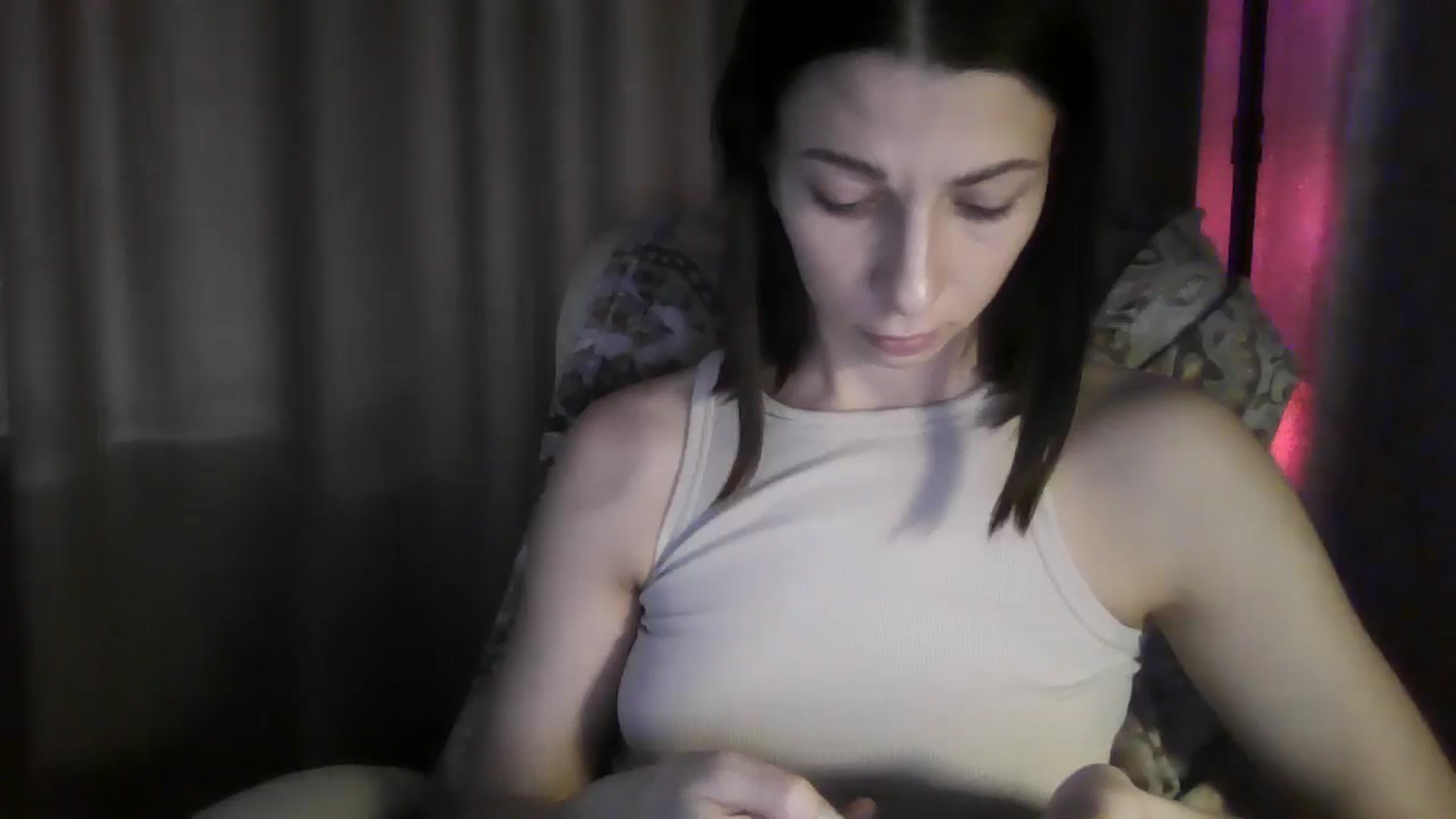 Gallery image thumbnail from Diana_Bloo's myfreecams stream on, 12/15/2025, 11:47 image 16 of 20