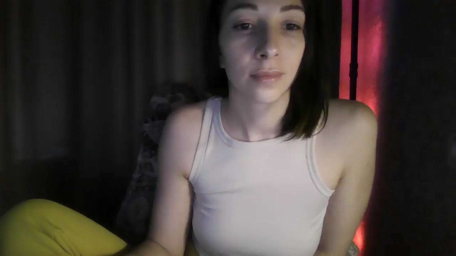 Gallery image thumbnail from Diana_Bloo's myfreecams stream on, 12/15/2025, 11:47 image 3 of 20