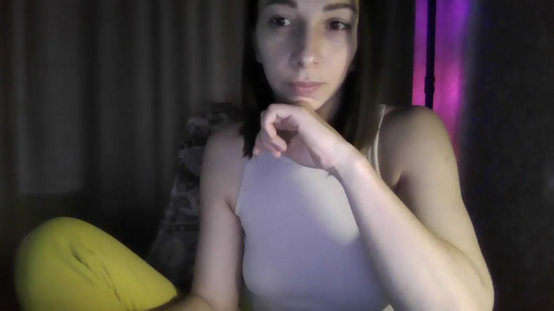Gallery image thumbnail from Diana_Bloo's myfreecams stream on, 12/15/2025, 11:47 image 1 of 20