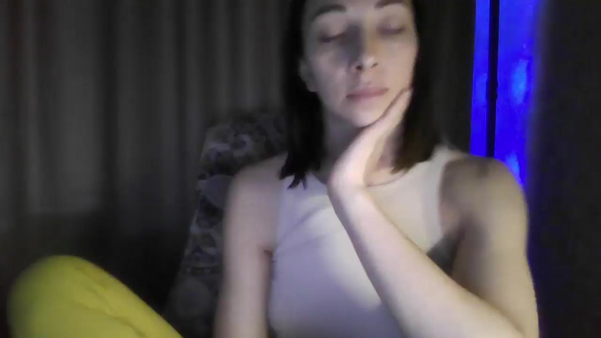 Gallery image thumbnail from Diana_Bloo's myfreecams stream on, 12/15/2025, 11:47 image 11 of 20