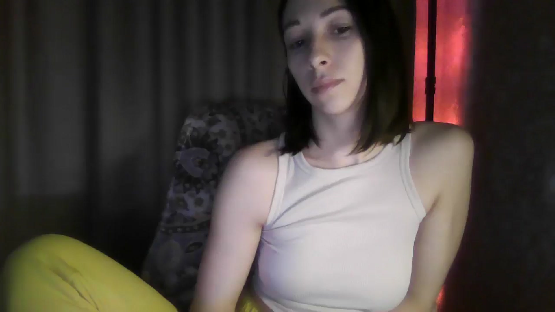 Gallery image thumbnail from Diana_Bloo's myfreecams stream on, 12/15/2025, 11:47 image 7 of 20