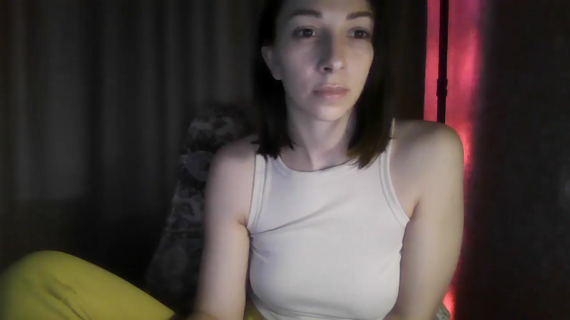 Gallery image thumbnail from Diana_Bloo's myfreecams stream on, 12/15/2025, 11:47 image 5 of 20