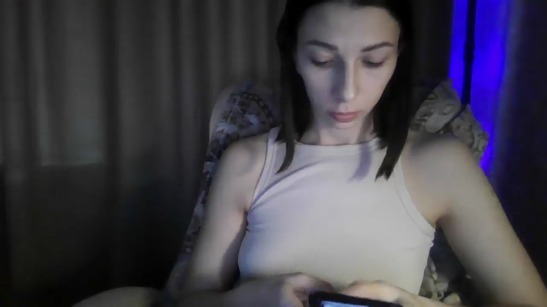 Gallery image thumbnail from Diana_Bloo's myfreecams stream on, 12/15/2025, 11:47 image 14 of 20