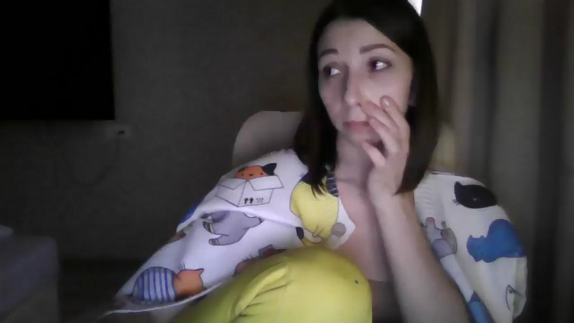 Gallery image thumbnail from Diana_Bloo's myfreecams stream on, 12/25/2025, 11:31 image 7 of 20