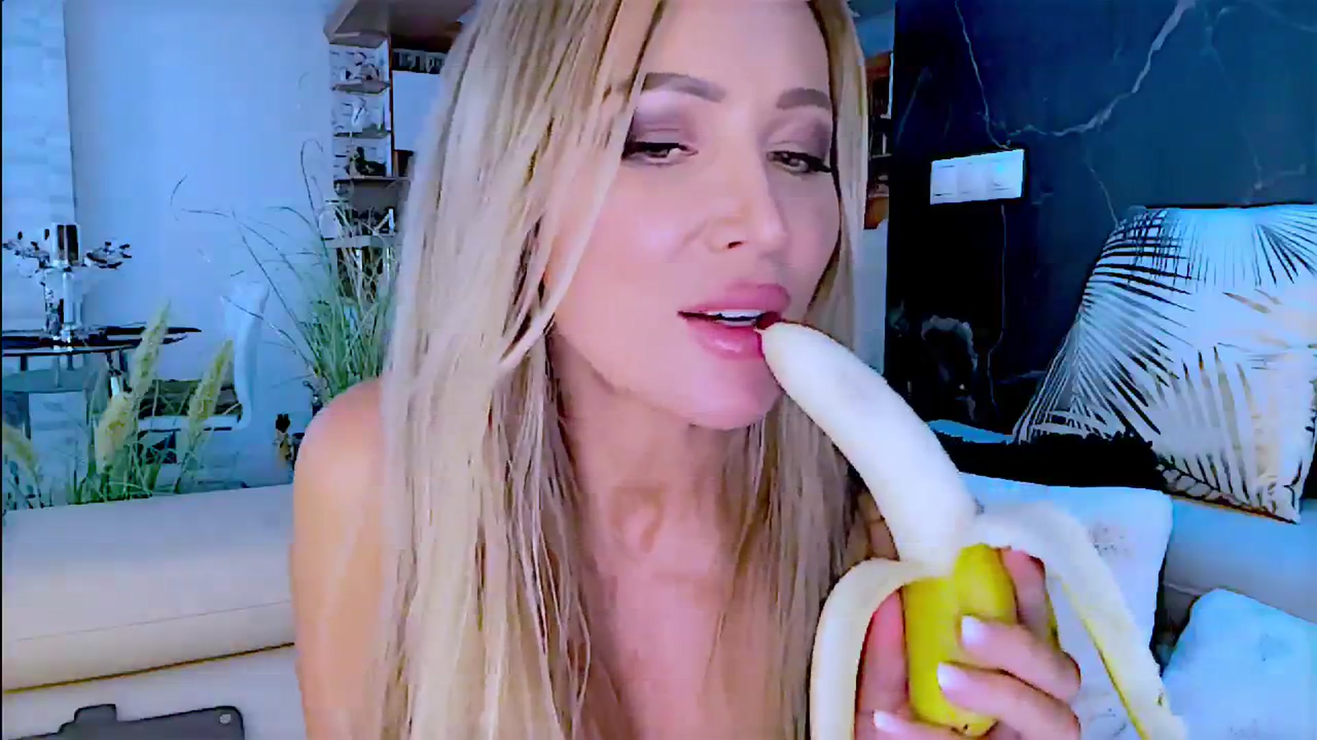Gallery image thumbnail from Diana_Doll's myfreecams stream on, 06/09/2024, 14:36 image 2 of 20