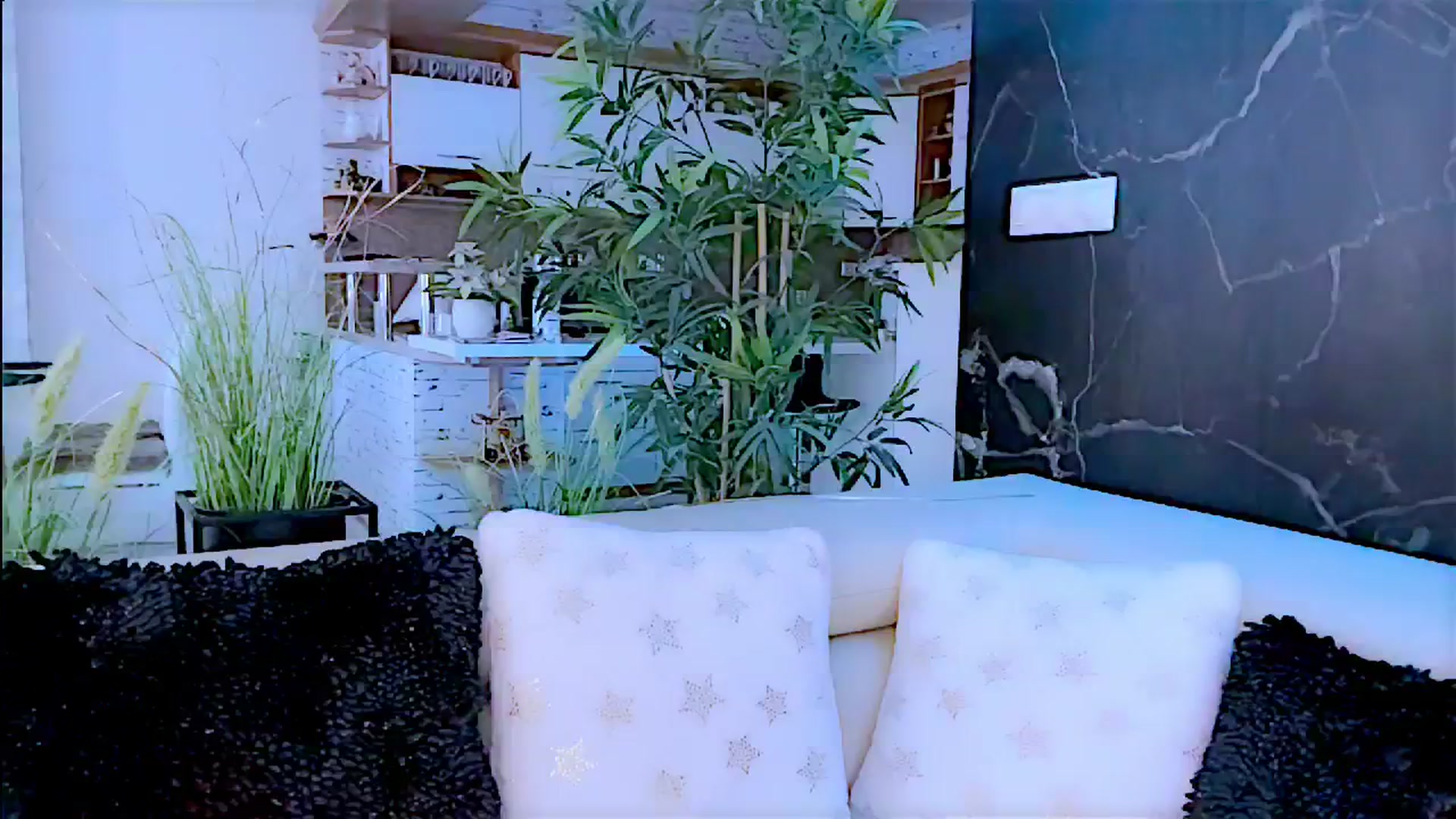 Gallery image thumbnail from Diana_Doll's myfreecams stream on, 06/30/2024, 12:41 image 1 of 20