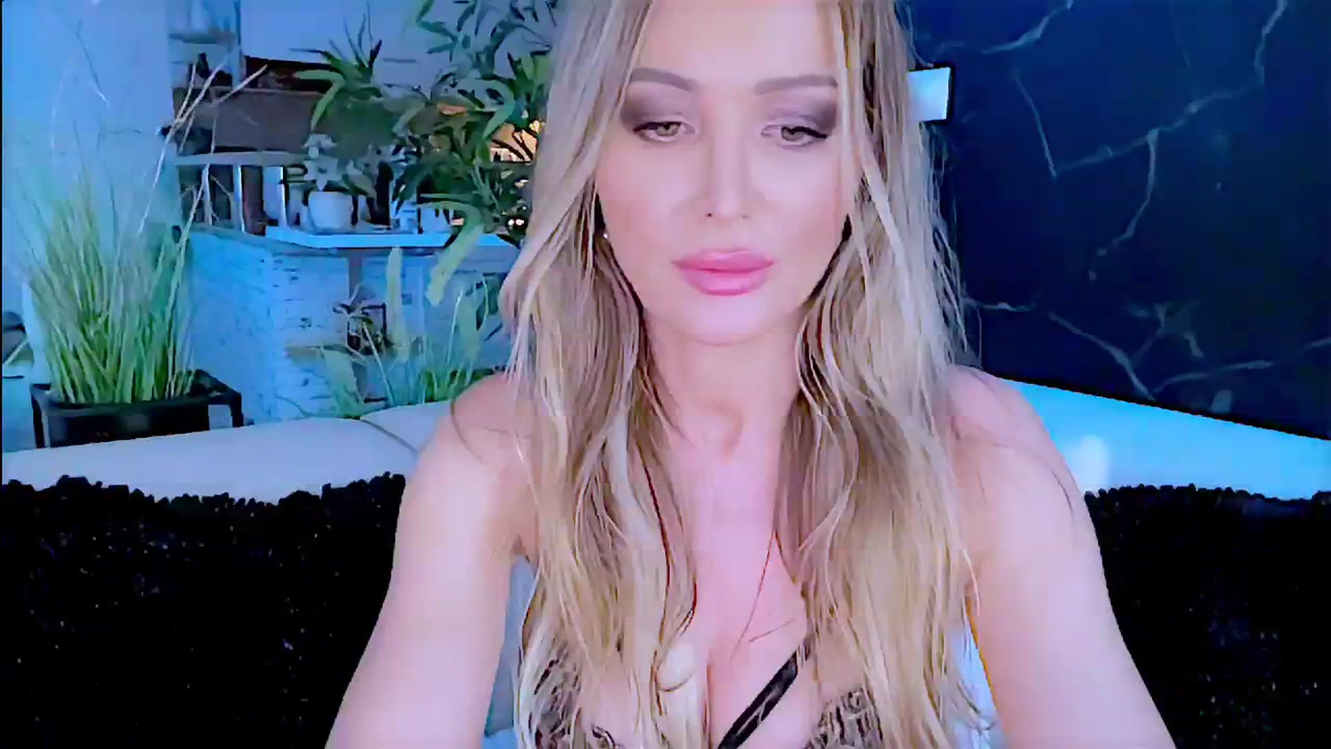 Gallery image thumbnail from Diana_Doll's myfreecams stream on, 06/30/2024, 17:50 image 20 of 20