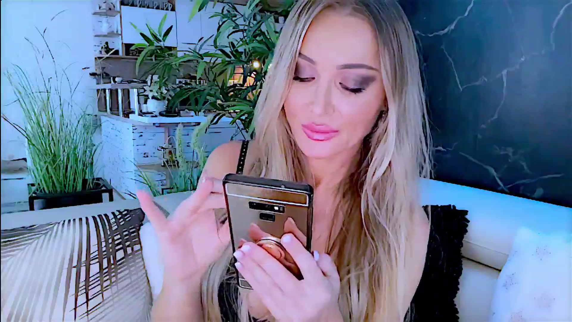 Gallery image thumbnail from Diana_Doll's myfreecams stream on, 07/11/2024, 14:35 image 9 of 20