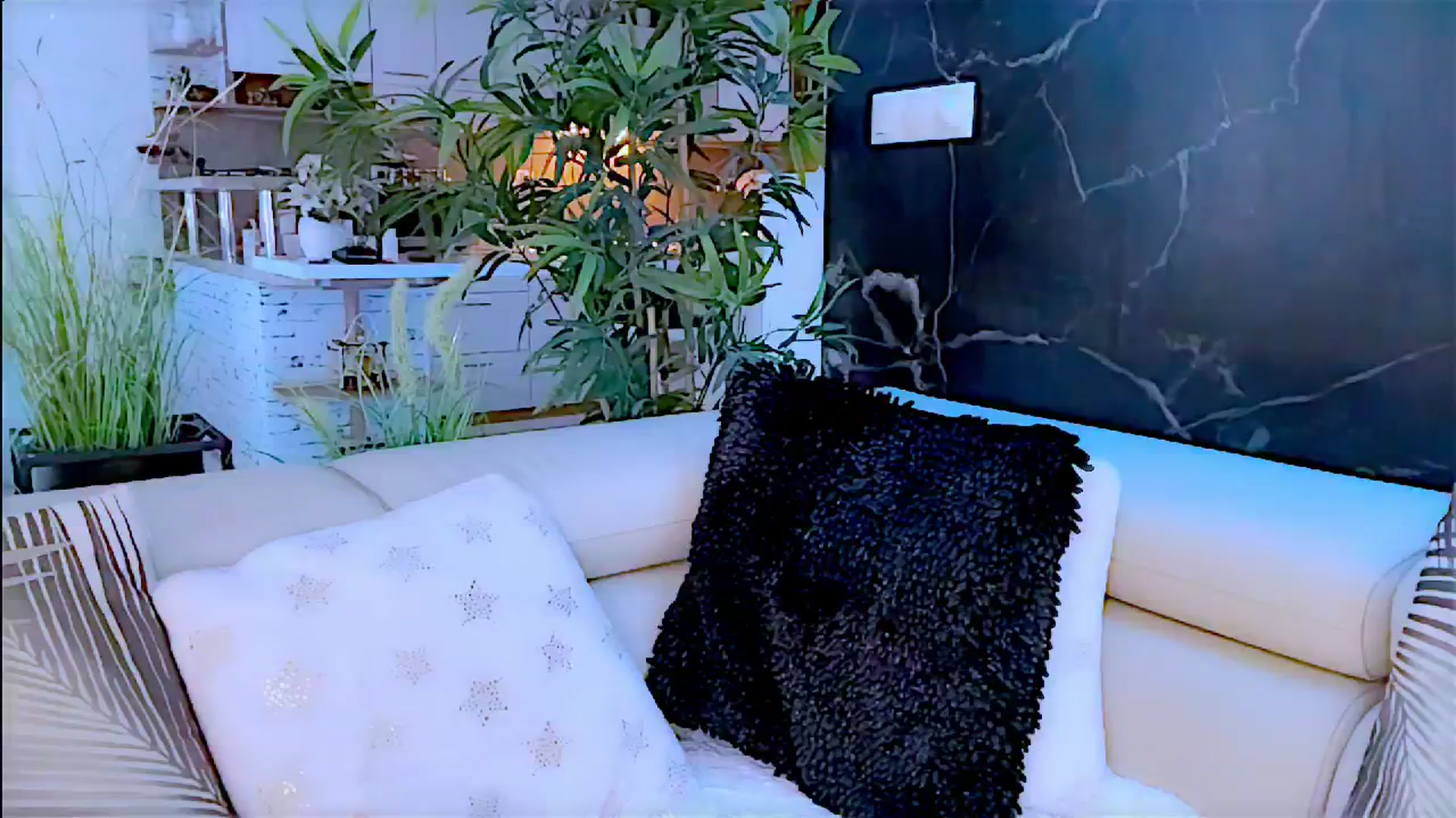 Gallery image thumbnail from Diana_Doll's myfreecams stream on, 07/14/2024, 14:06 image 1 of 20