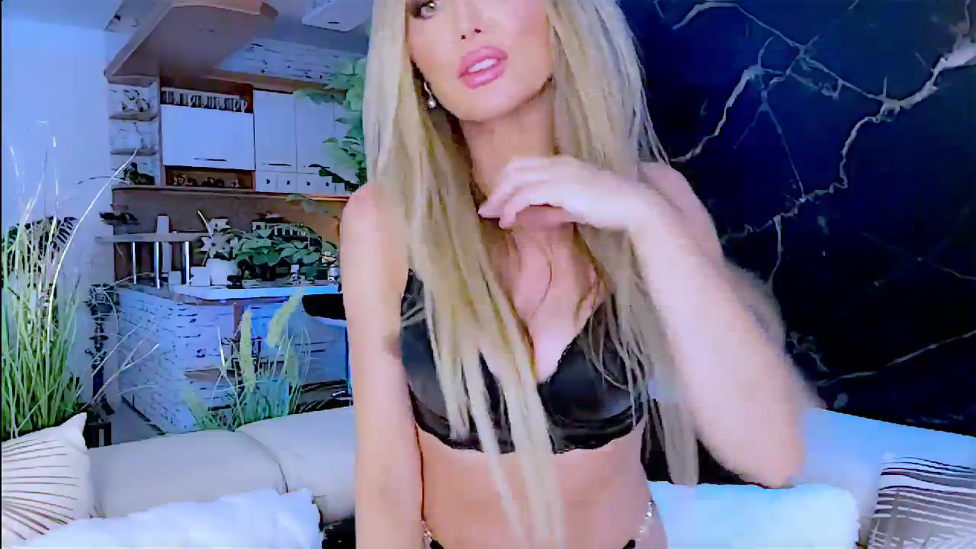 Gallery image thumbnail from Diana_Doll's myfreecams stream on, 08/02/2024, 21:12 image 3 of 20