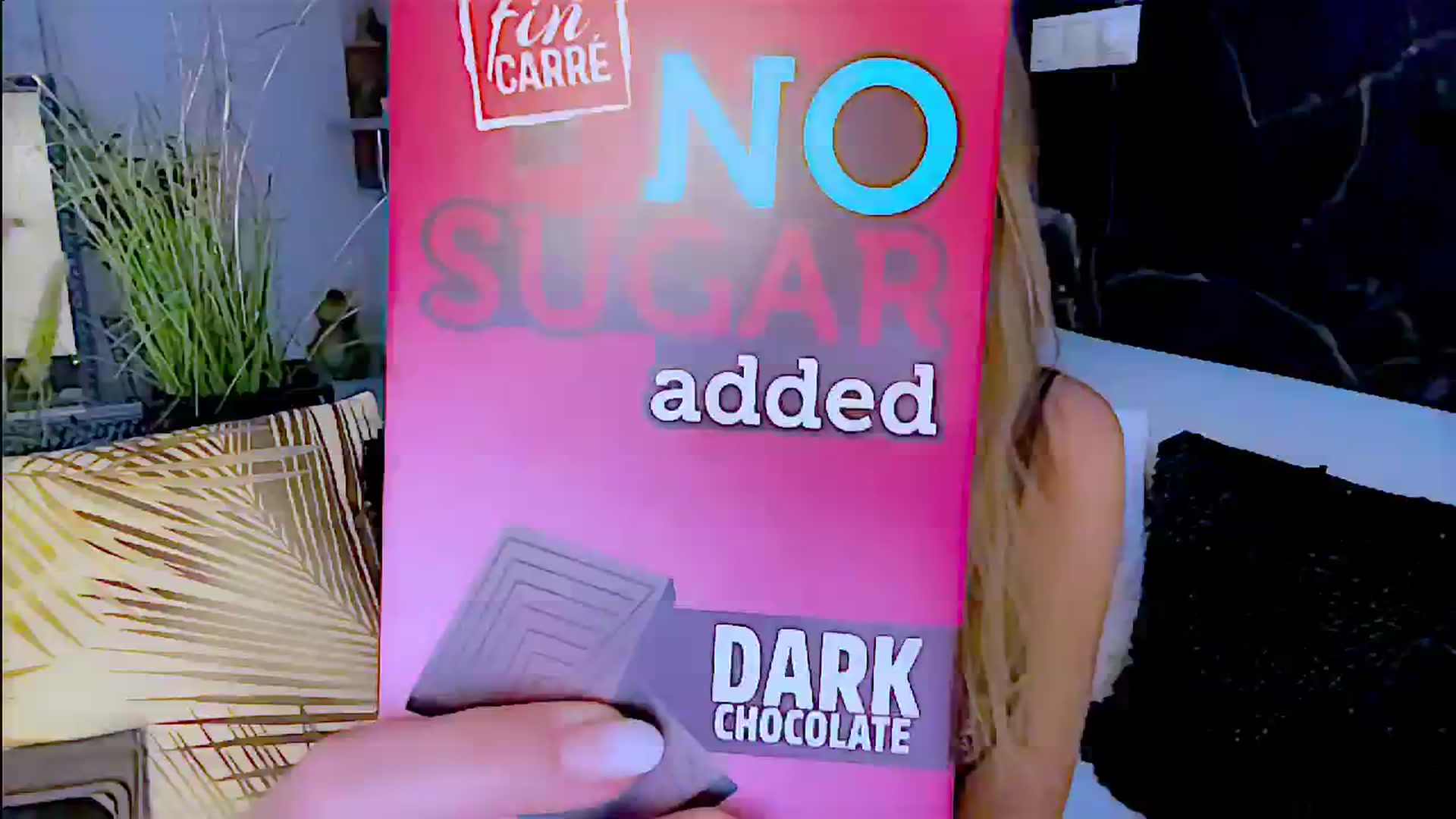 Gallery image thumbnail from Diana_Doll's myfreecams stream on, 08/21/2024, 18:53 image 12 of 20
