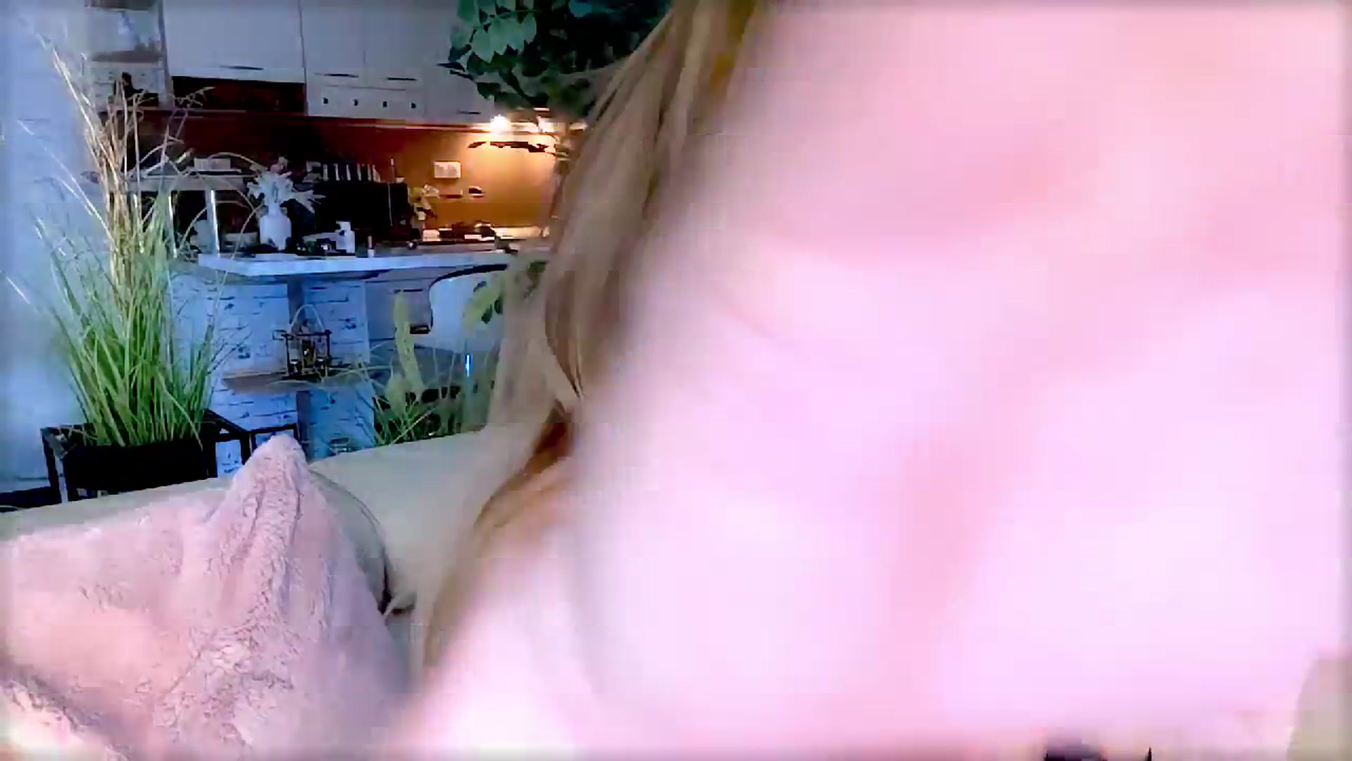 Gallery image thumbnail from Diana_Doll's myfreecams stream on, 06/21/2025, 19:09 image 12 of 20