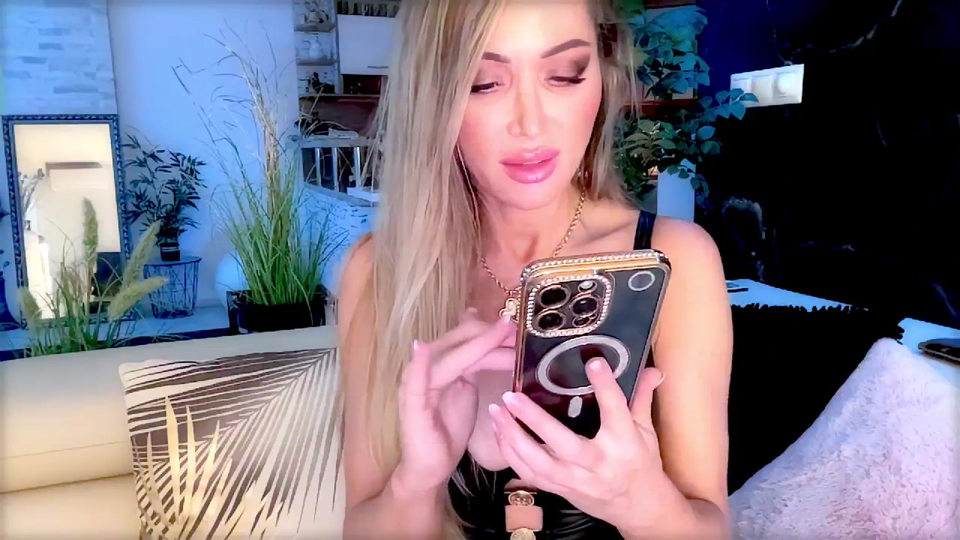 Gallery image thumbnail from Diana_Doll's myfreecams stream on, 07/12/2025, 18:15 image 12 of 20