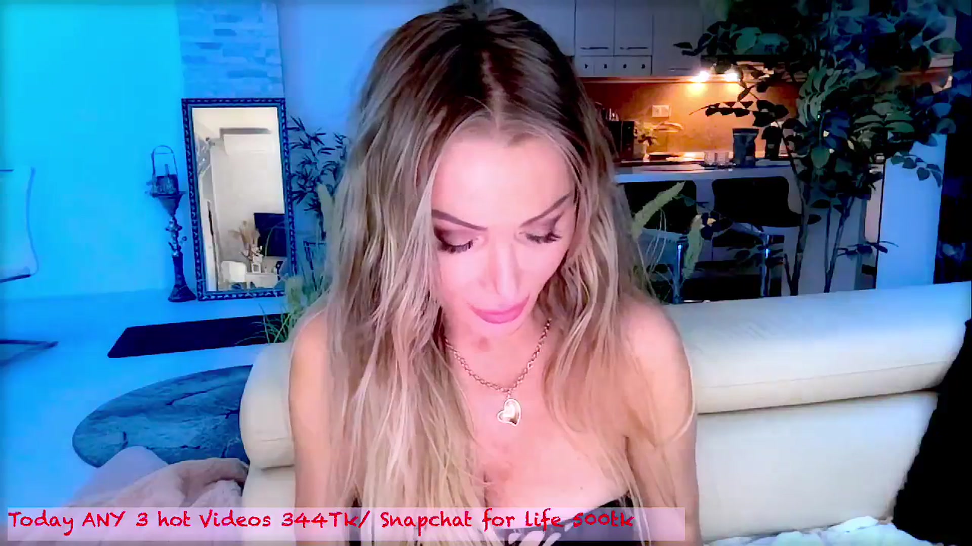 Gallery image thumbnail from Diana_Doll's myfreecams stream on, 08/31/2025, 18:37 image 15 of 20