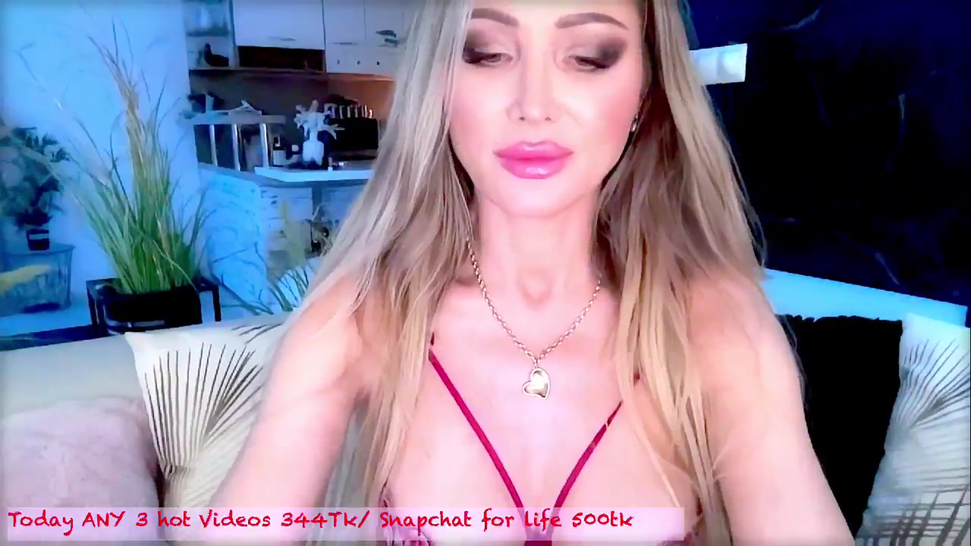 Gallery image thumbnail from Diana_Doll's myfreecams stream on, 09/06/2025, 17:27 image 11 of 20