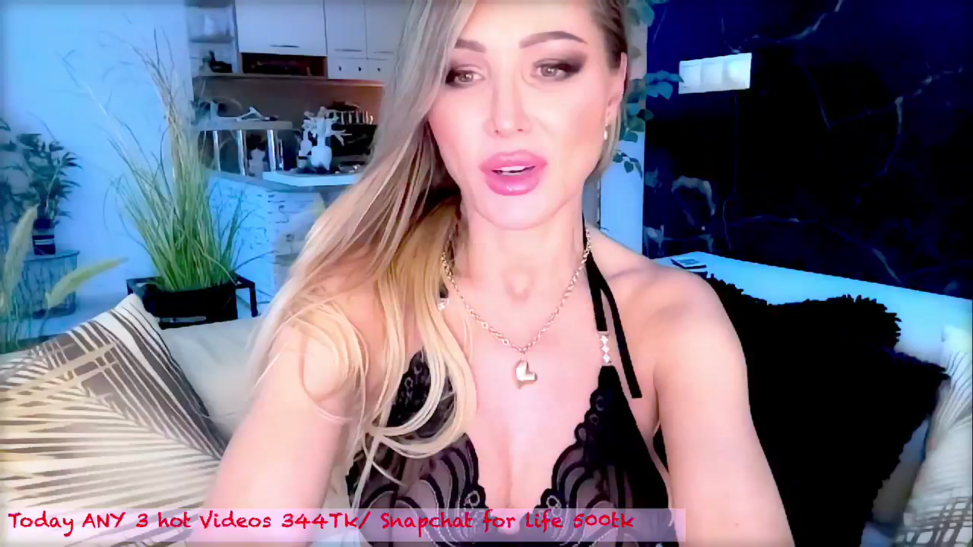 Gallery image thumbnail from Diana_Doll's myfreecams stream on, 09/07/2025, 17:00 image 18 of 20
