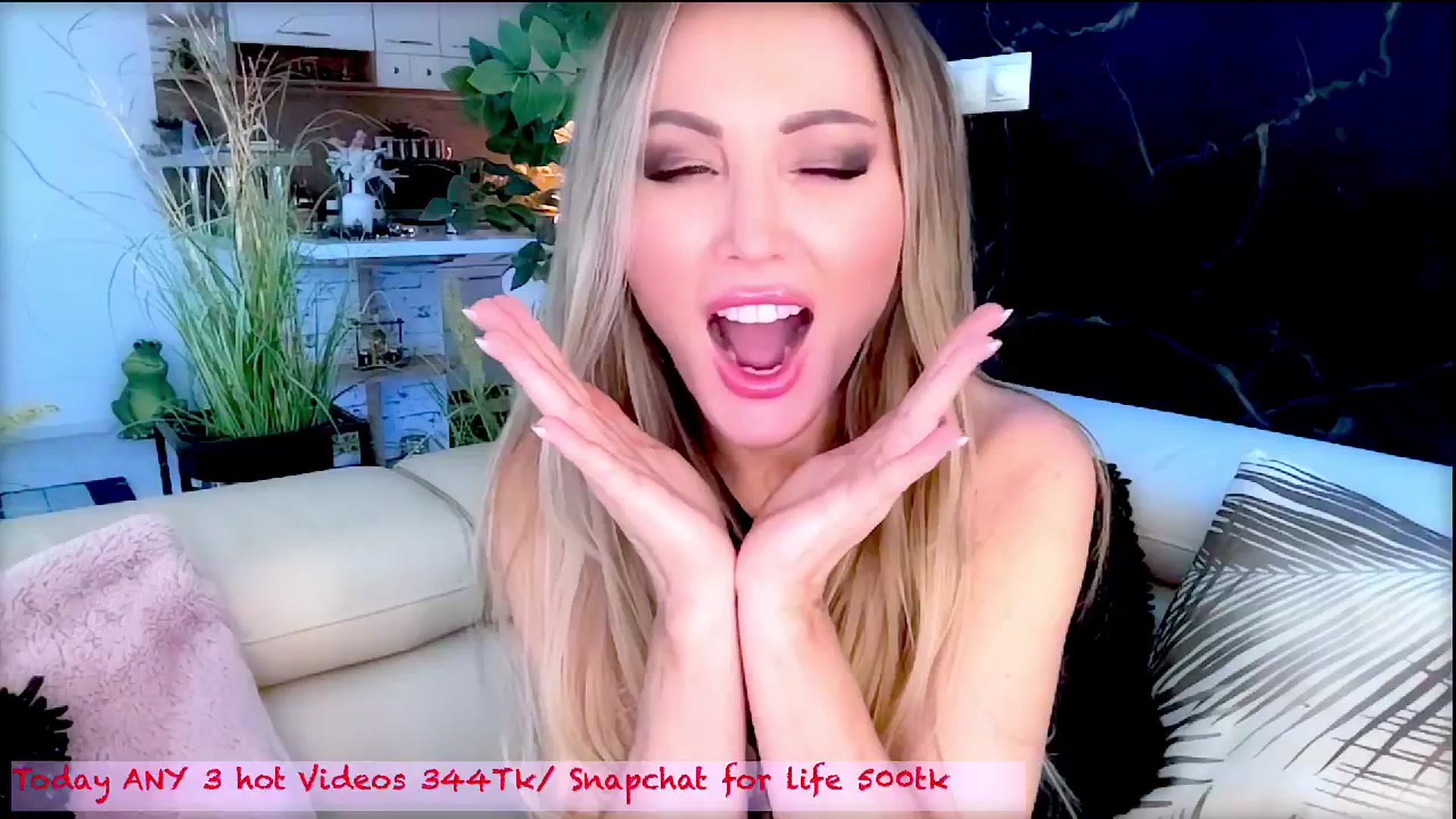 Gallery image thumbnail from Diana_Doll's myfreecams stream on, 09/20/2025, 16:10 image 9 of 20
